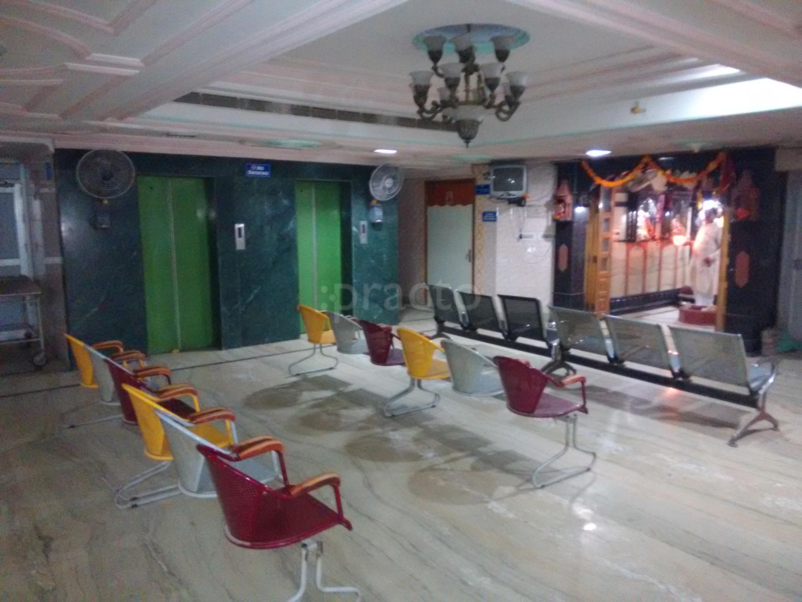 IIMT Hospital Lawyer's Colony Agra