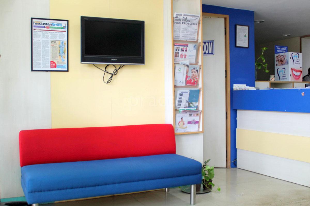 Waiting Area at DR DEVENDRA TANEJA CLINIC DLF Phase IV Gurgaon