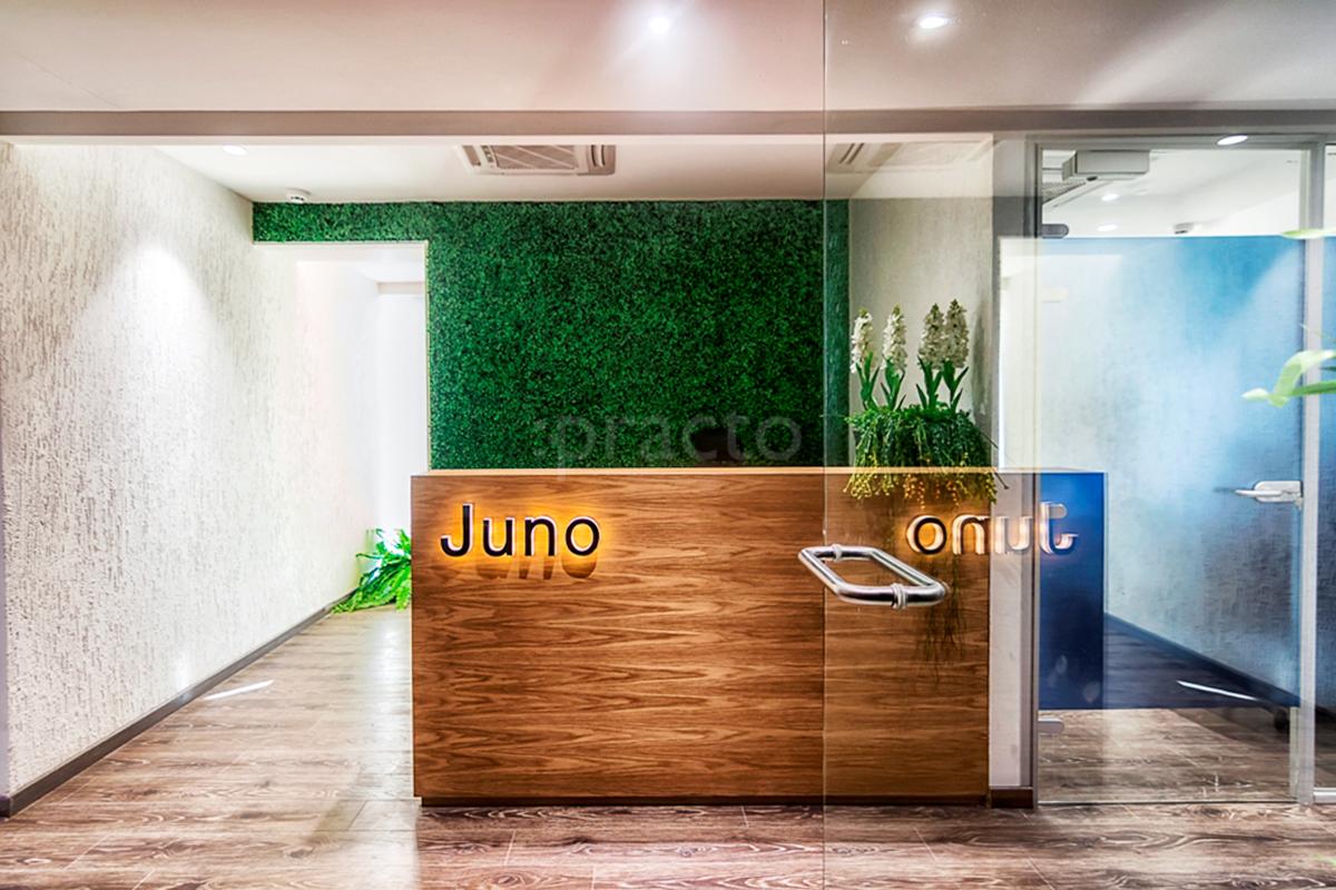 Reception at Juno Clinic Khar West Mumbai