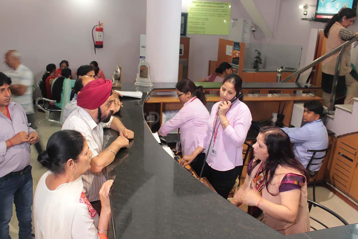 Reception at Kalra  Hospitals Kirti Nagar Delhi