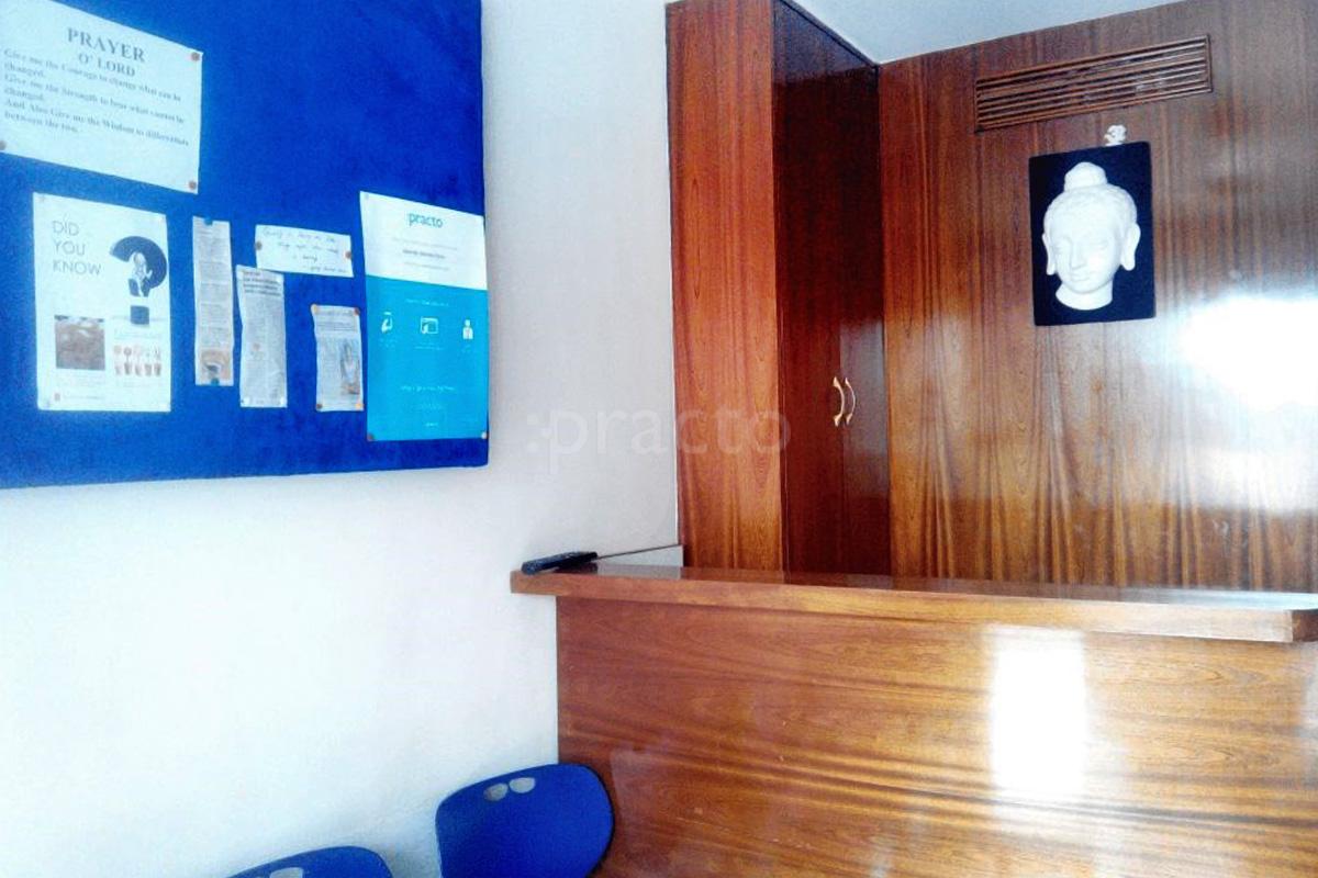 Reception at Keerthi Dental Clinic Vijayanagar Bangalore