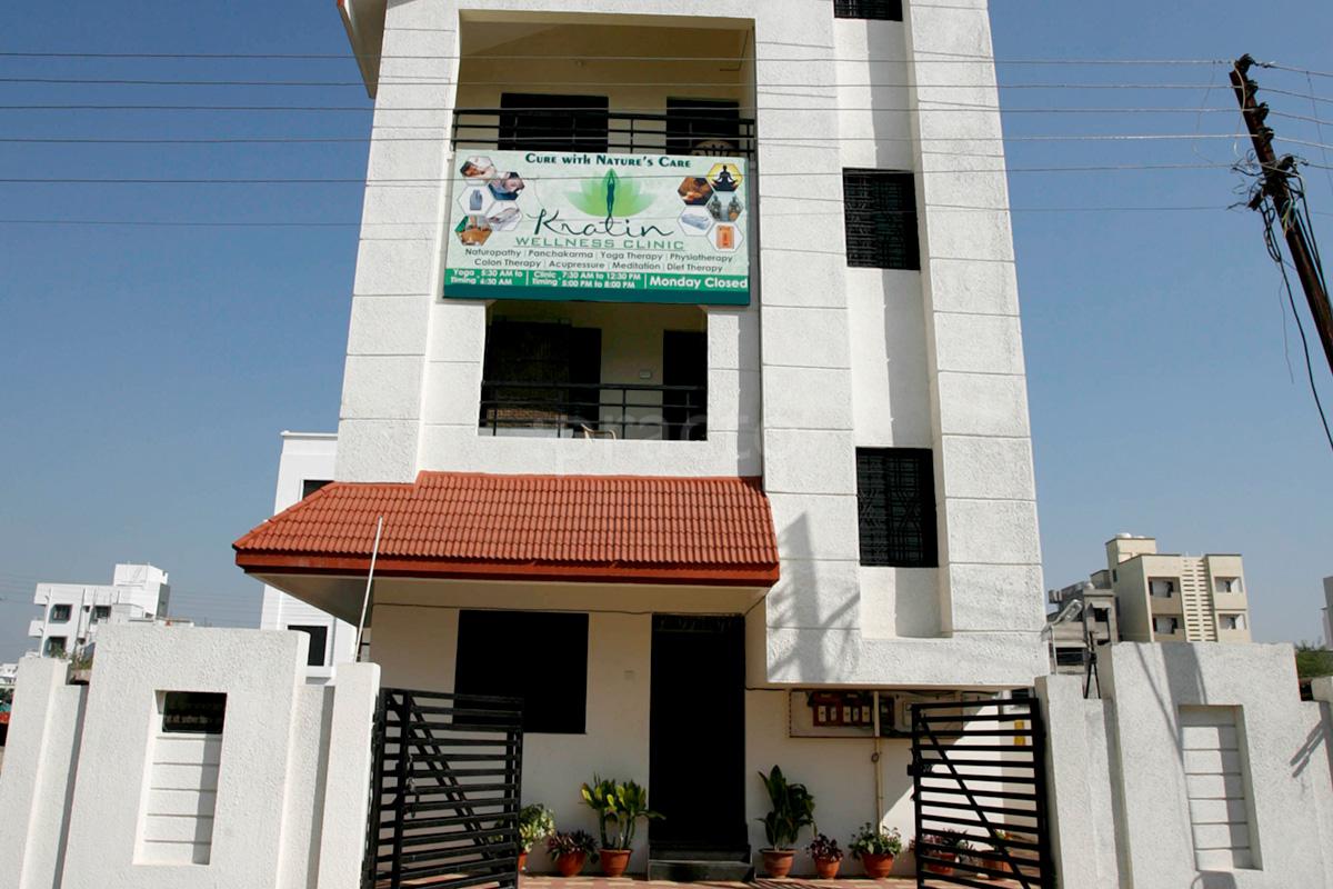 Entrance at Kratin Wellness Clinic Manish Nagar Nagpur