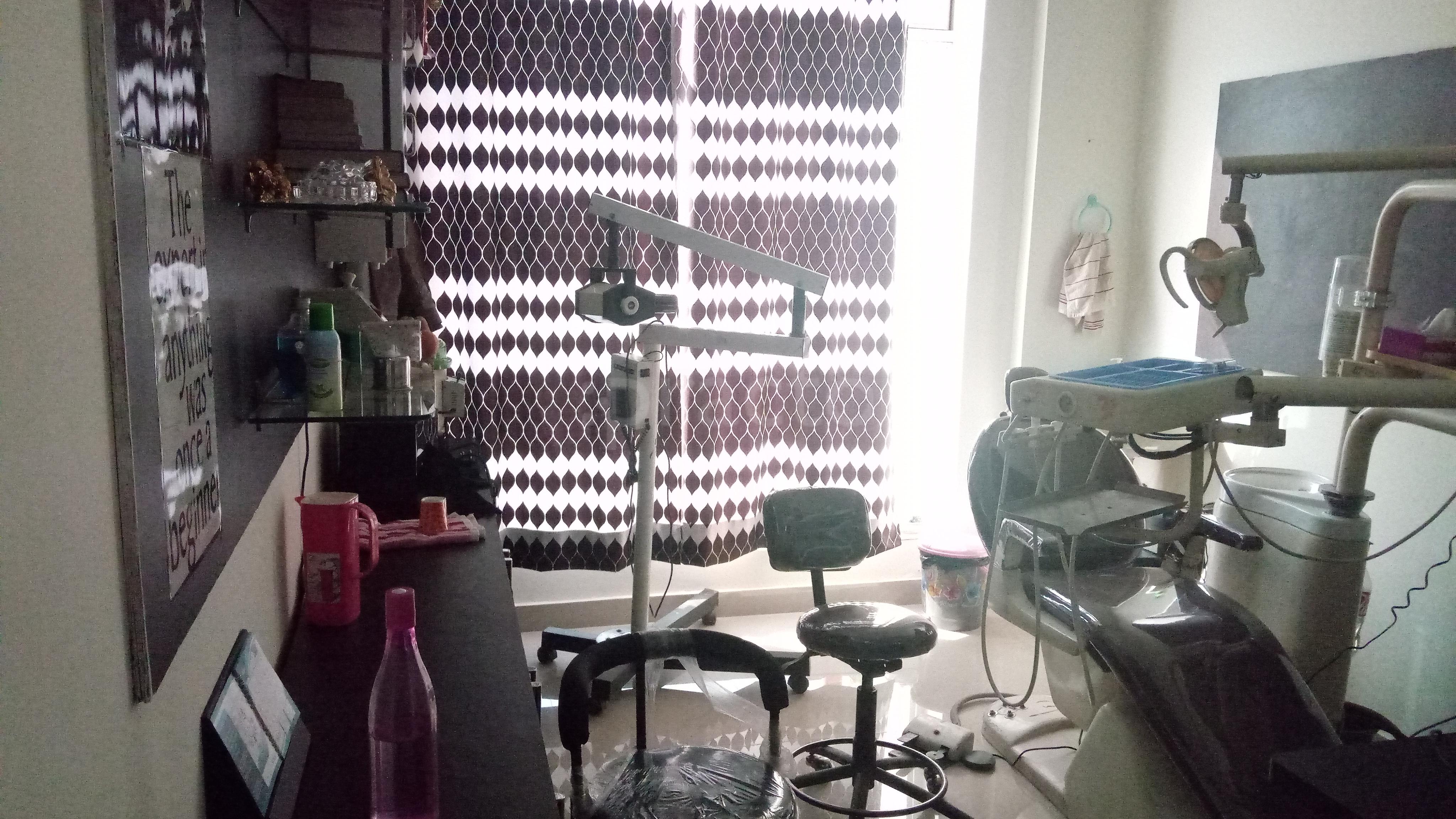 Services at Krishna Dental Clinic Crossings Republik Ghaziabad