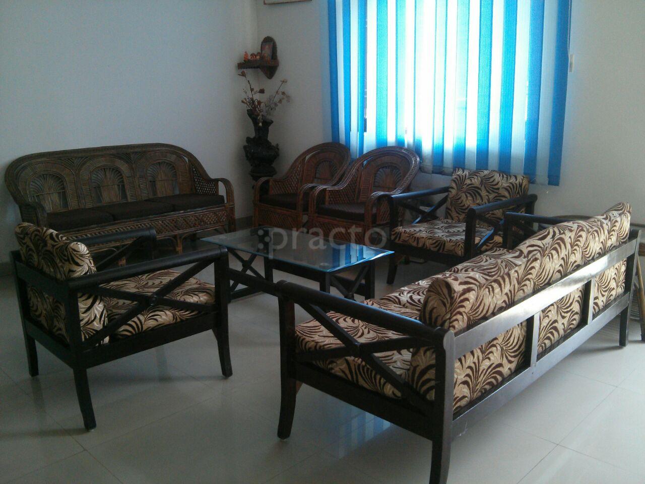 Waiting Area at Kush Medicare Sector 92 Noida