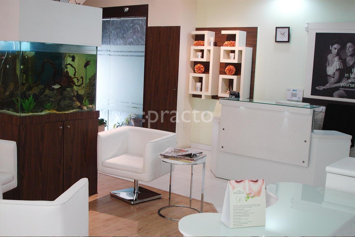 Waiting Area at LA SKIN Clinics Sushant Lok I Gurgaon
