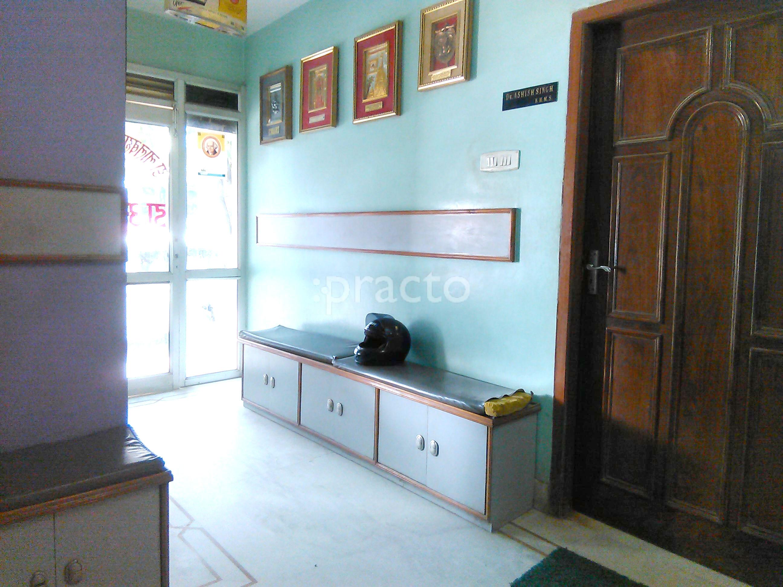 Waiting Area at Laxmi Dental Clinic Vsi Kutchhery Varanasi