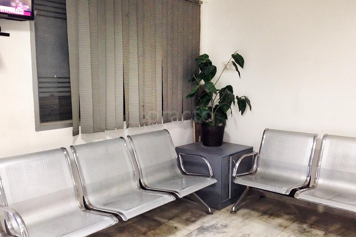 Waiting Area at Manas Orthopaedic Centre Kalyan Meerut