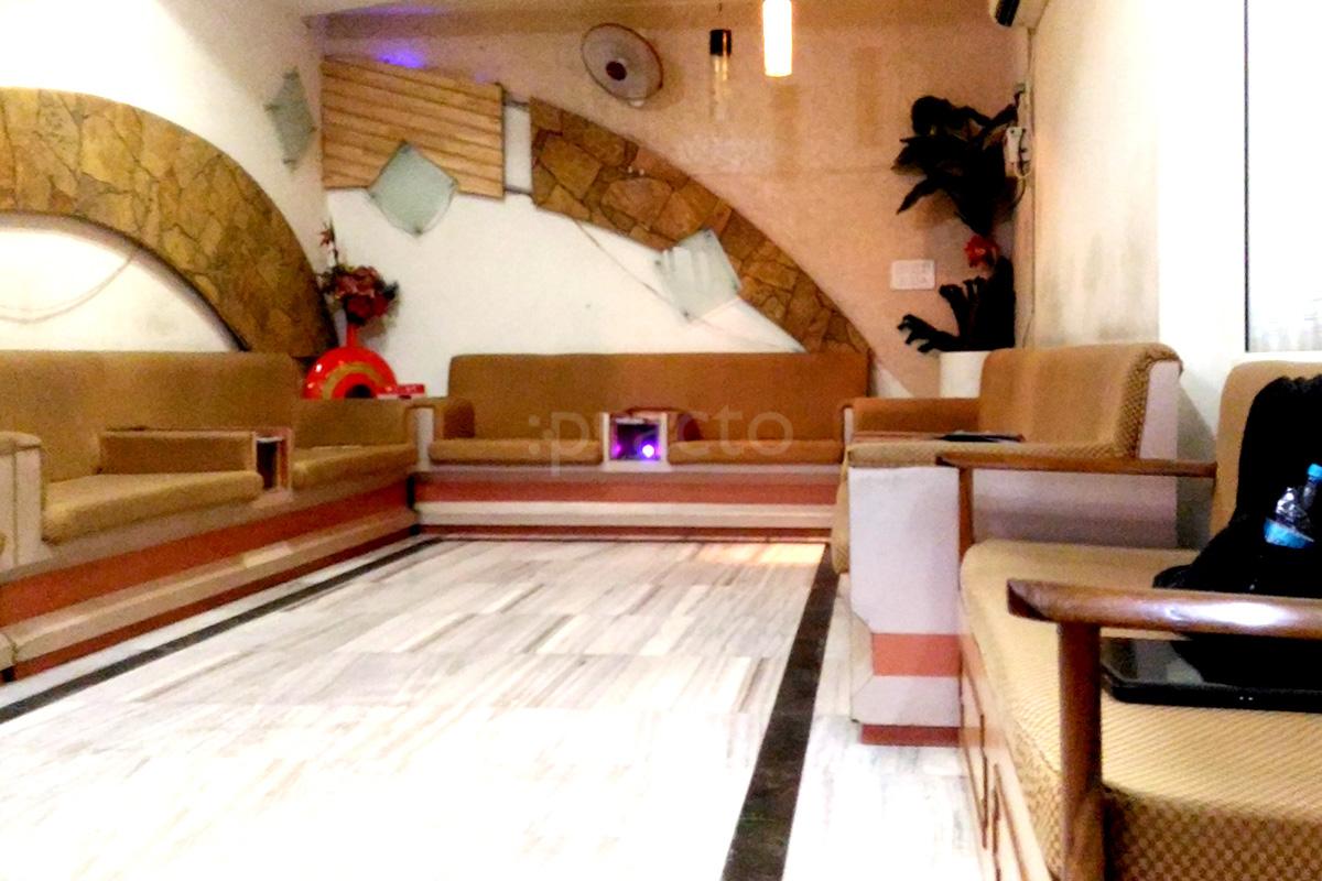 Waiting Area at Marudhar Implant & Laser Dentistry Centre Vaishali Nagar Jaipur