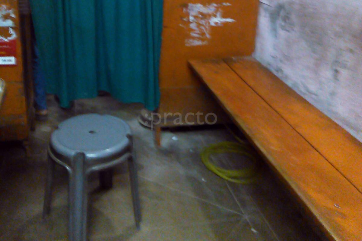 Waiting Area at Mobin's Clinic Sigra Varanasi