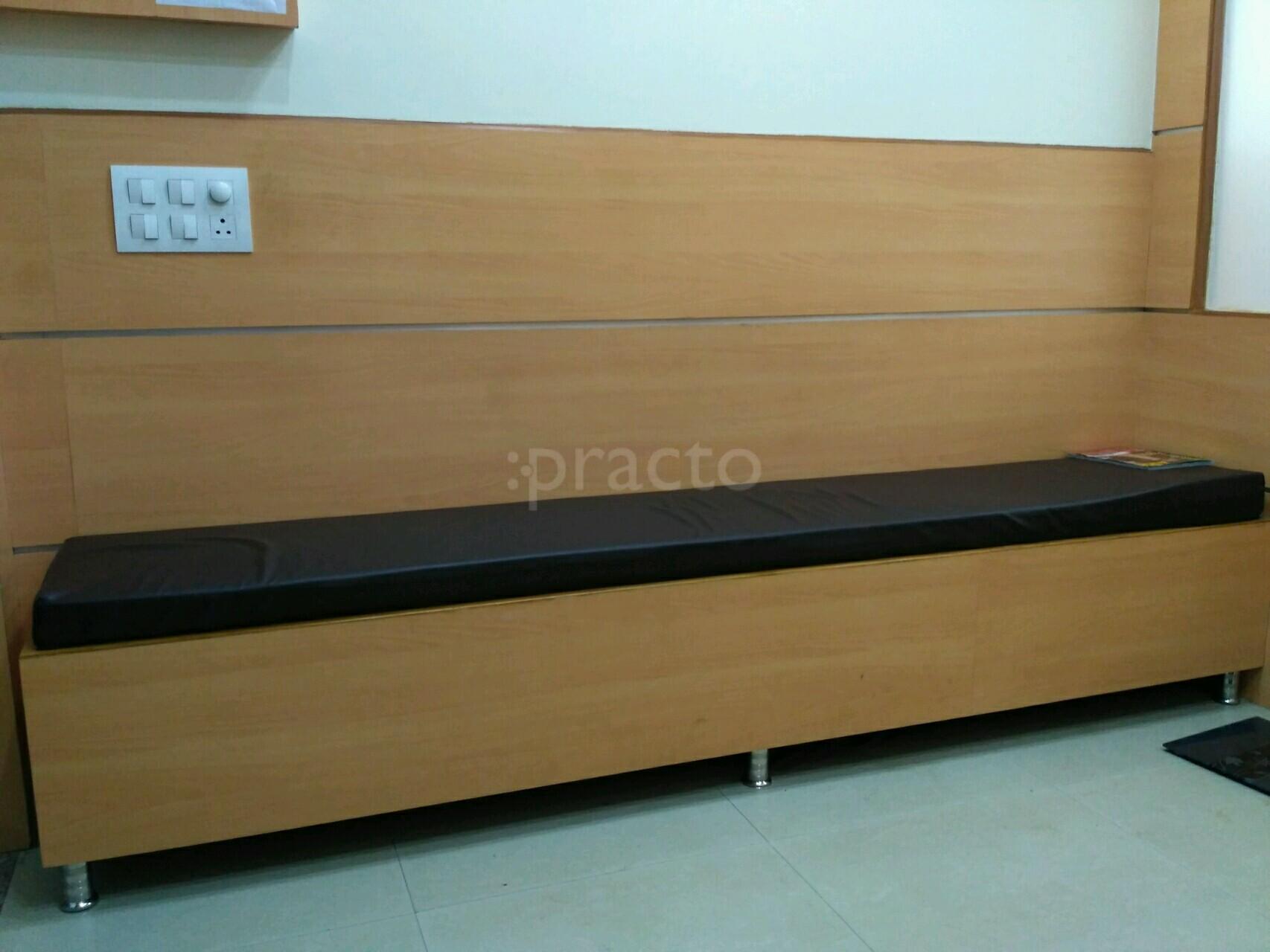 Waiting Area at Mother and Kidz Clinic Indirapuram Ghaziabad