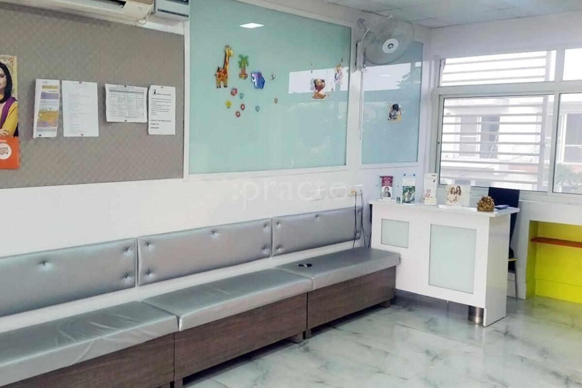 Waiting Area at Mum's Clinic South City-II Gurgaon