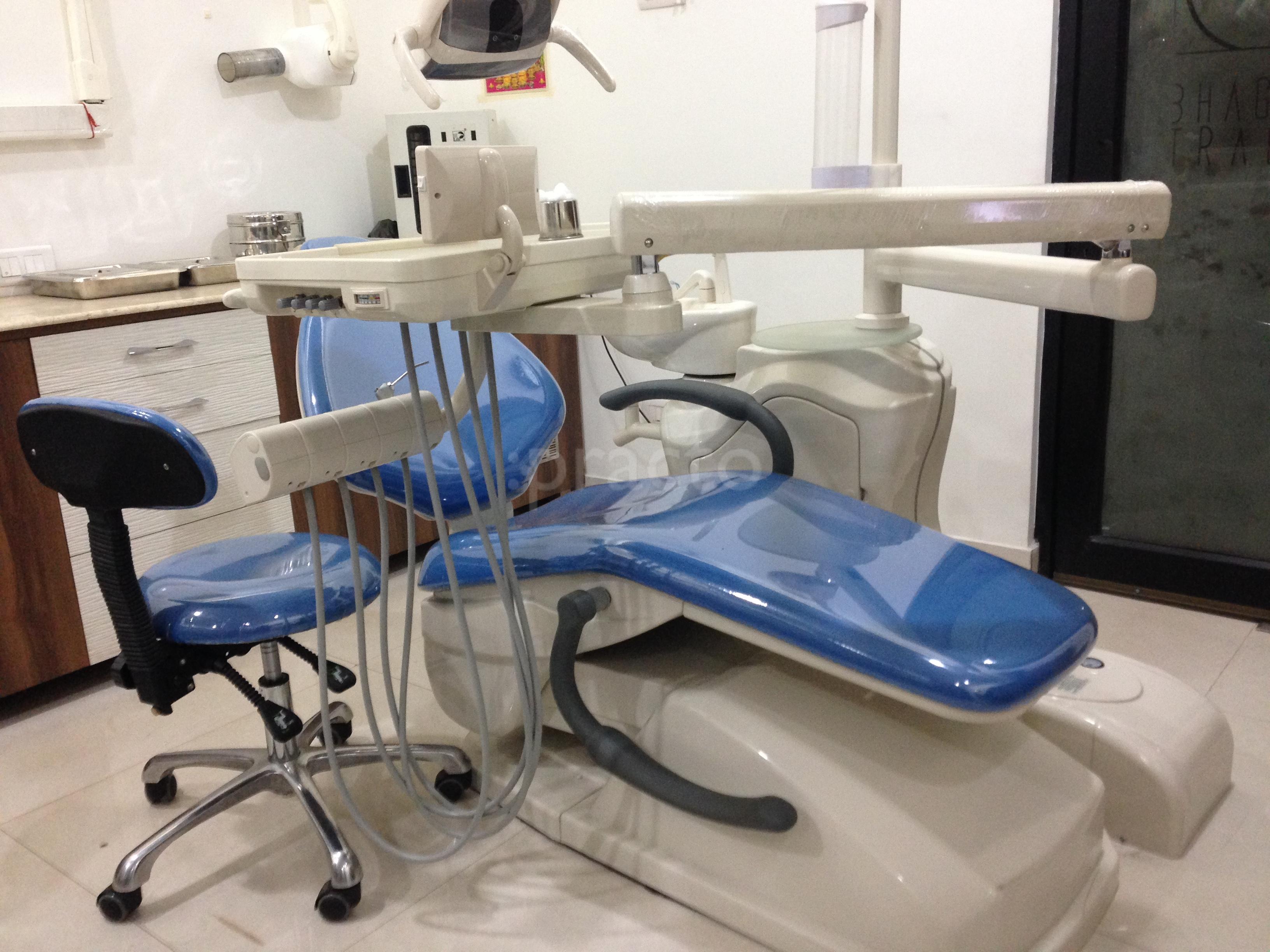 Mundra Dental & Implant Clinic Sultan Wind Gate Amritsar