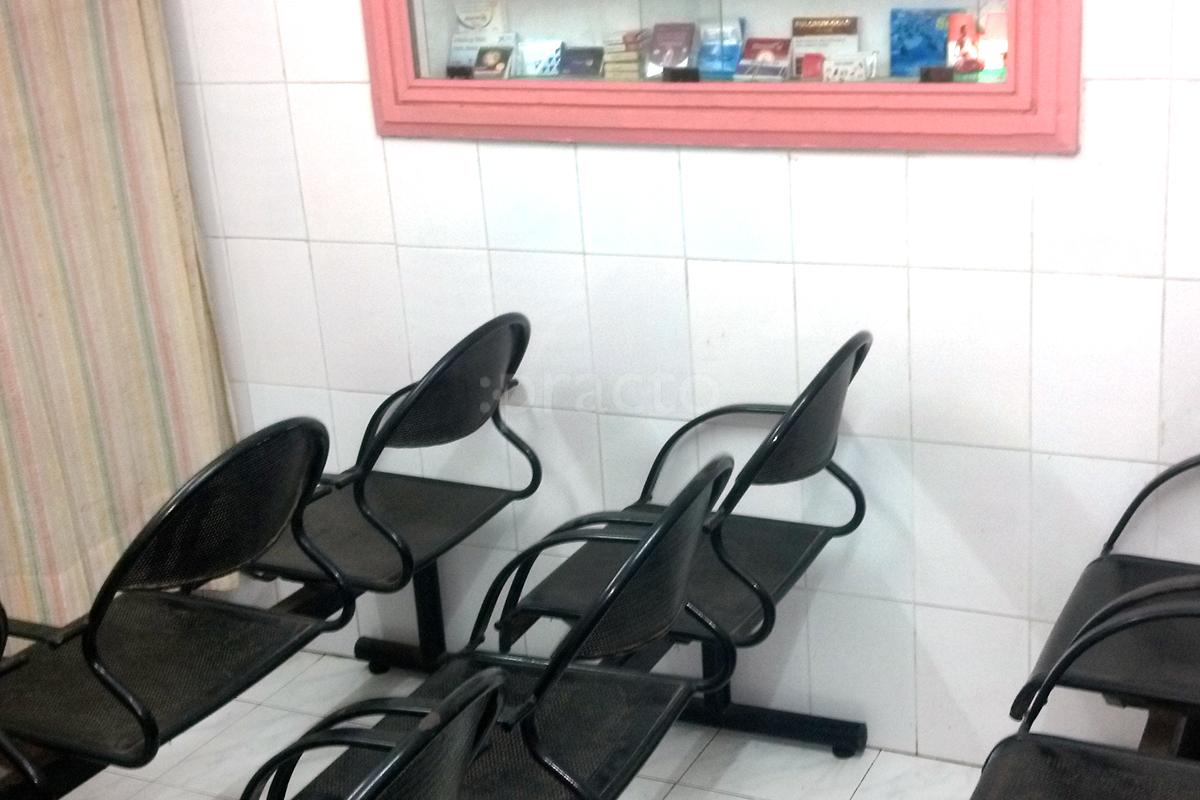 Waiting Area at Murugesh Dental Clinic Tondiarpet Chennai