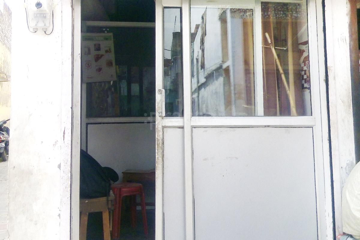 Entrance at Mustafa Clinic Saadatganj Lucknow