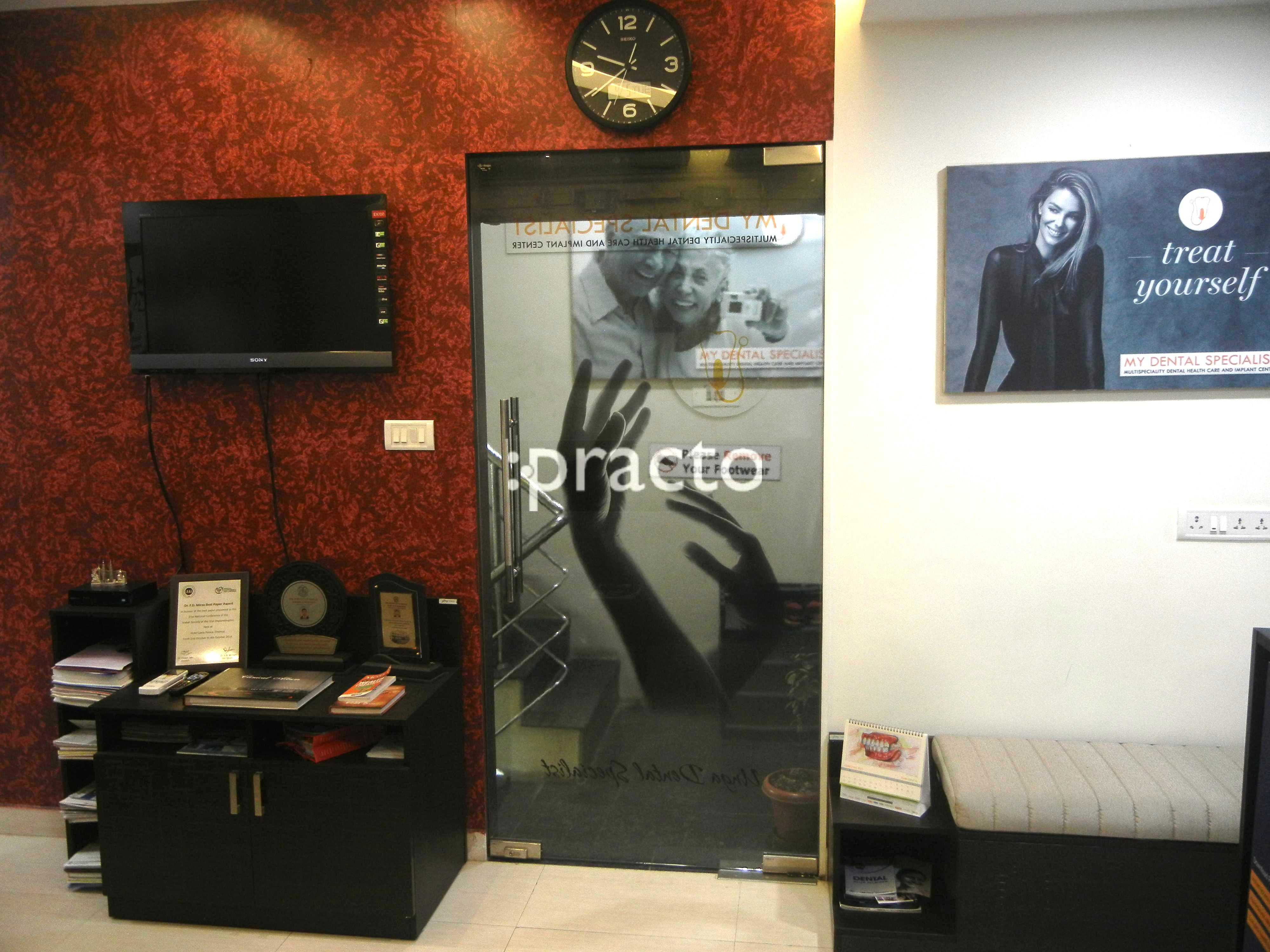 Entrance at MY DENTAL SPECIALIST Saligramam Chennai