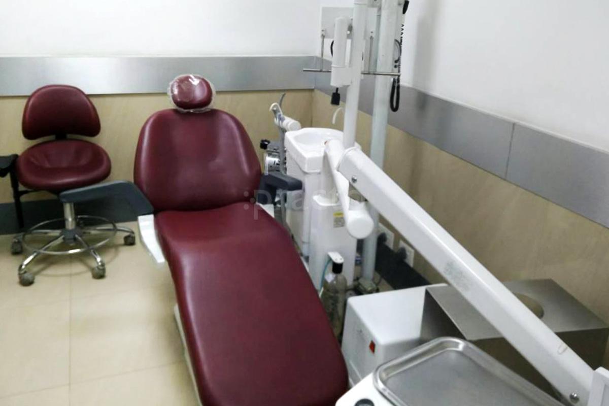 OPD/Ward at Nanda Dental Care Dhole Patil Road Pune