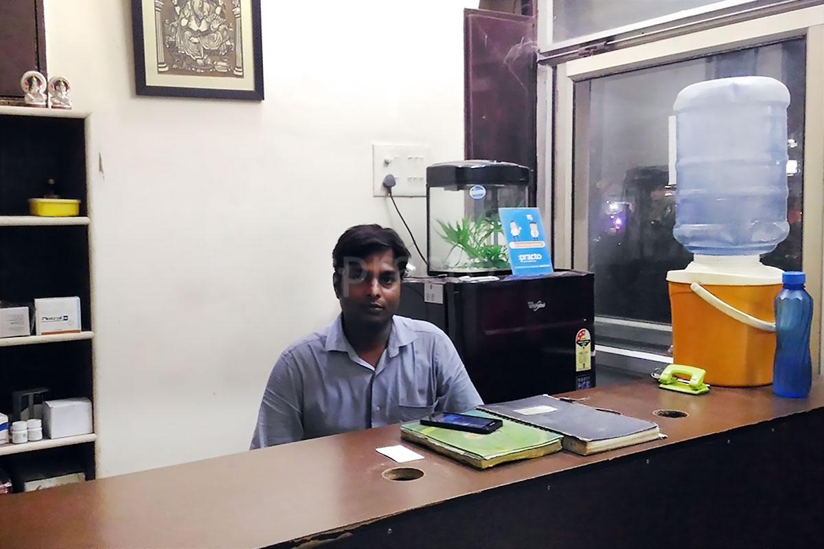 Reception at Natesh Urology Clinic Durgakund Varanasi