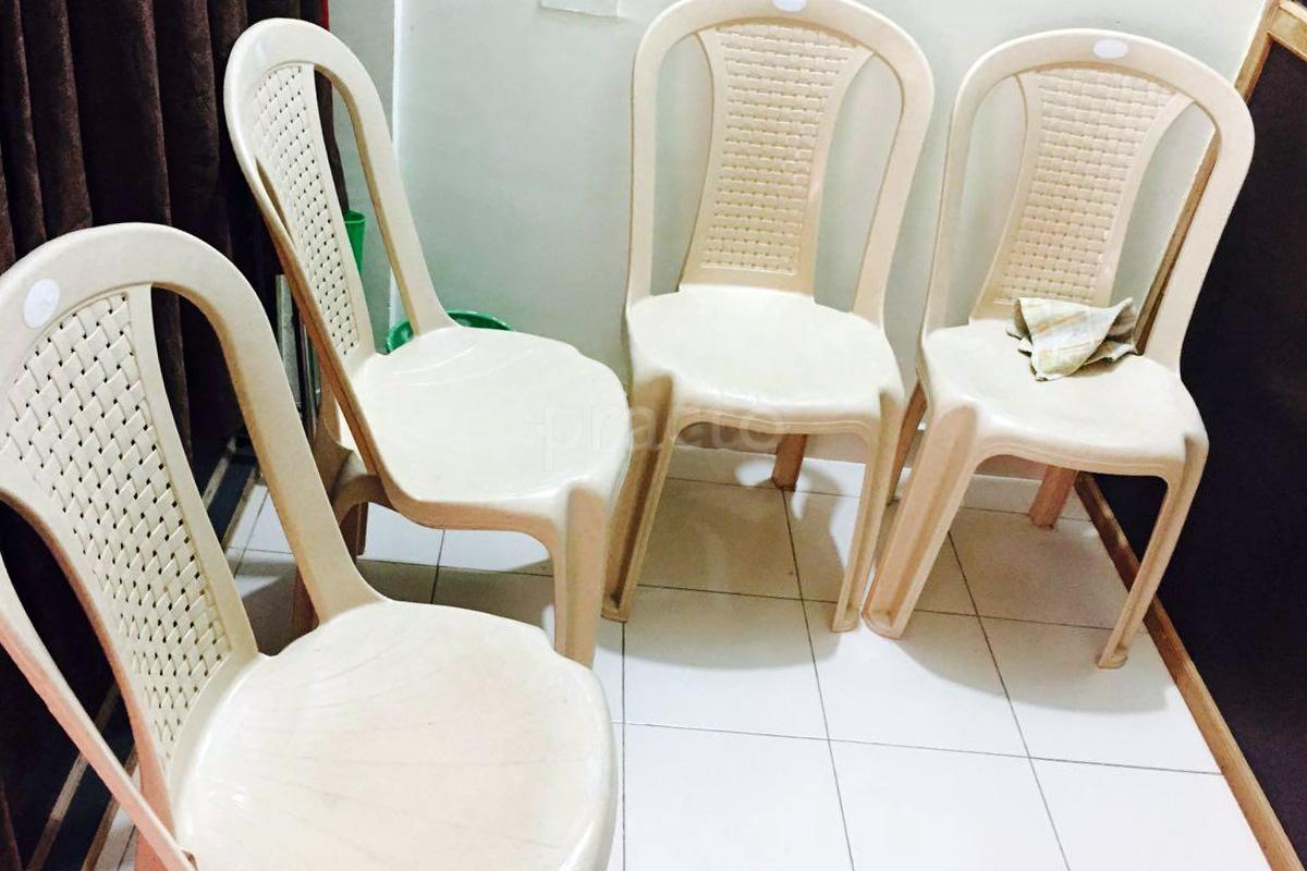 Waiting Area at Navjeevan Clinic Rajendra Nagar Raipur