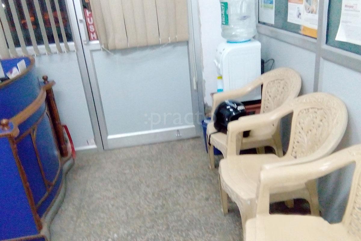 Waiting Area at Neuro Clinic Aliganj Lucknow