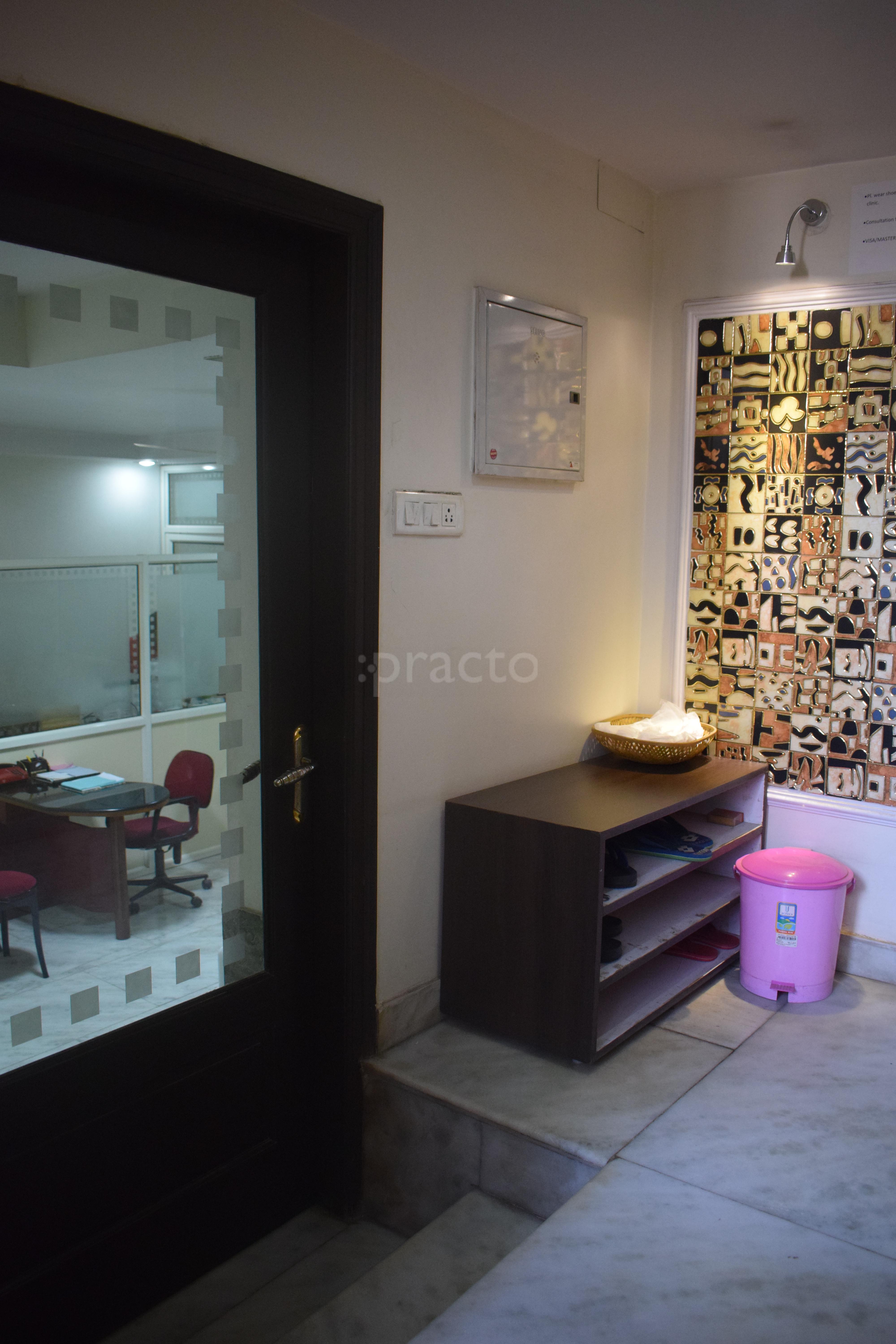 Entrance at Noida Dental Centre Sector 61 Noida