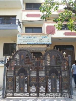 Entrance at Dr Kunal Das Clinic and Noida Endoscopy Center Sector 52 Noida