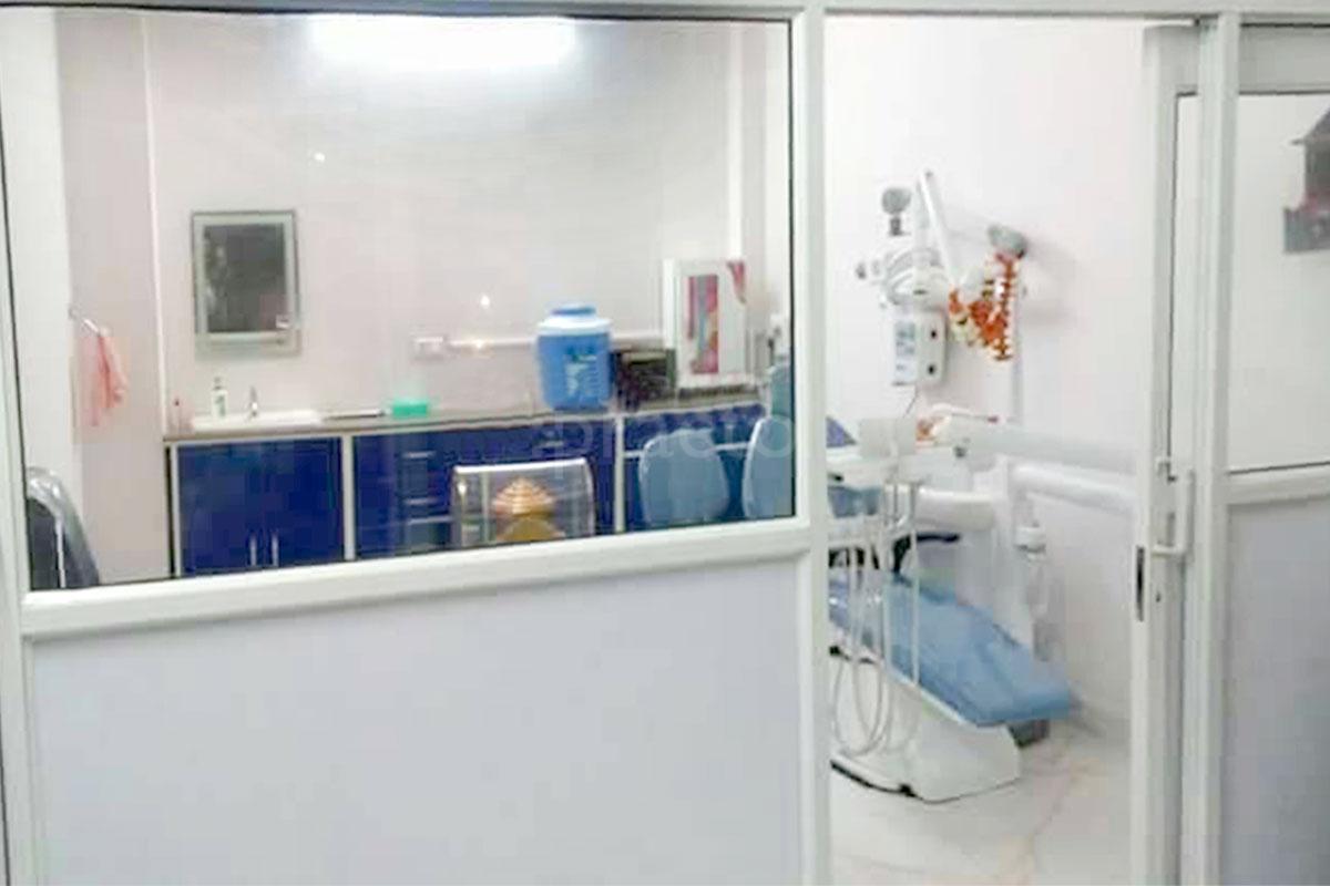 OPD/Ward at Om Dental Clinic Basai Road Gurgaon