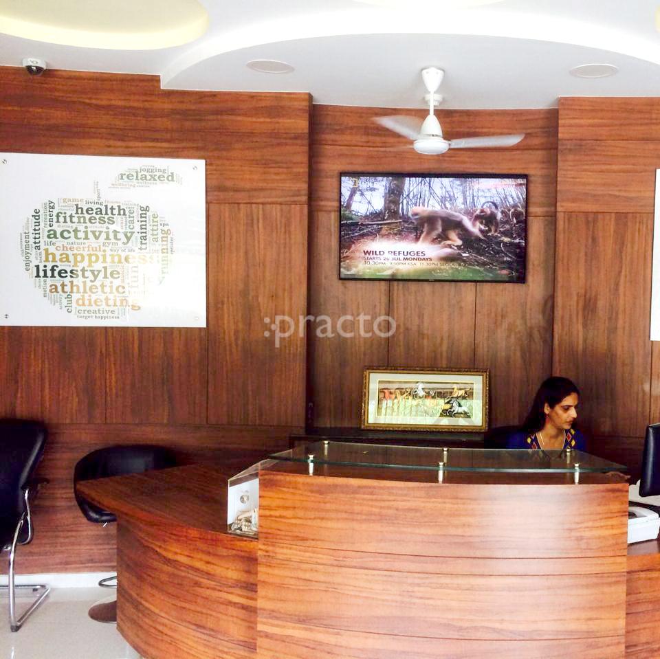 Reception at Omni Clinics And Diagnostics Sector 34 Chandigarh
