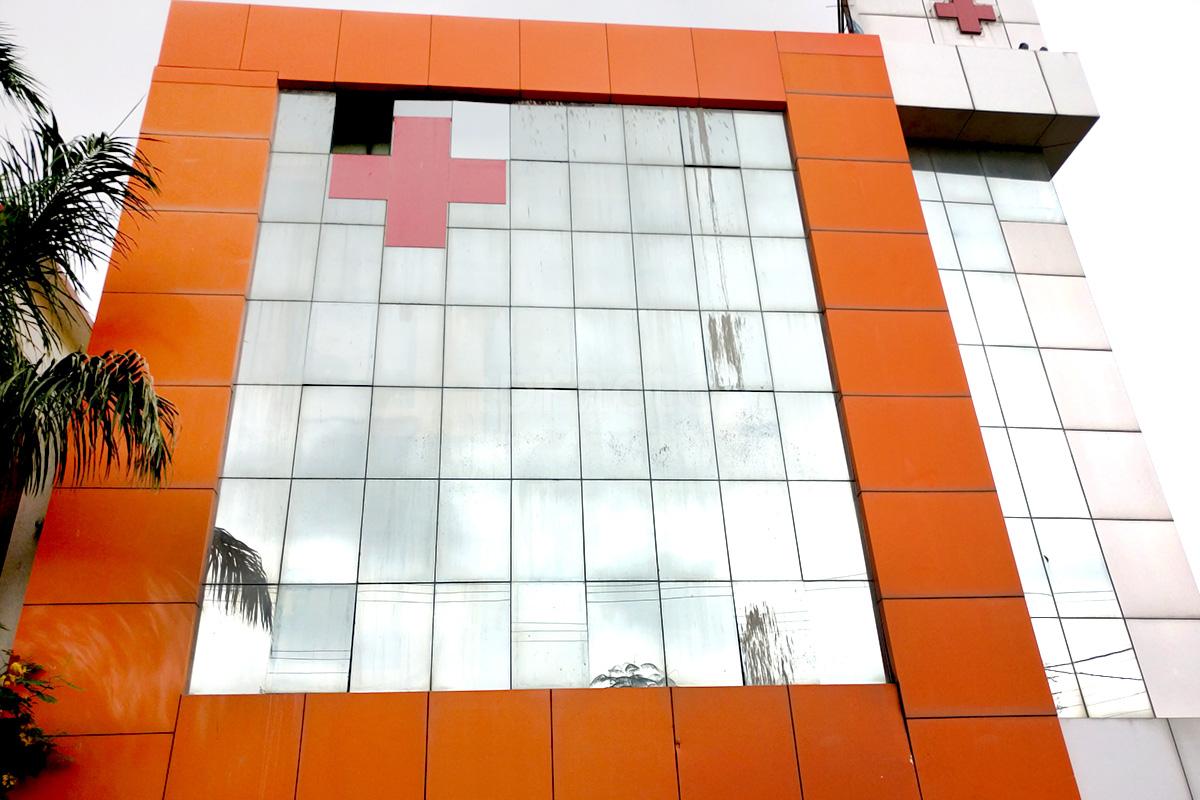 Entrance at One Centre for Gynaecological Excellence Vijay Nagar Indore