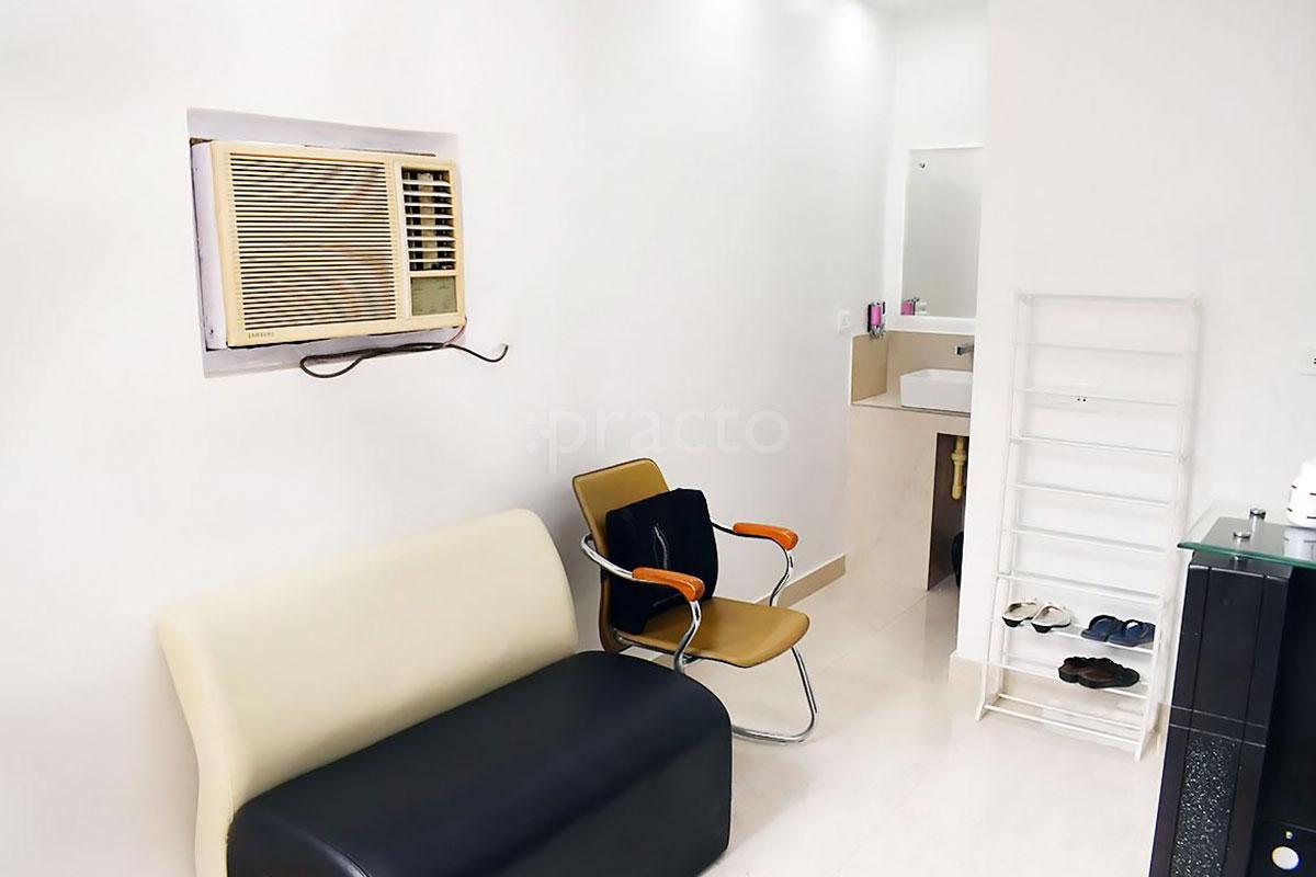 Waiting Area at Ortho Neuro Chiropractic Physiotherapy Clinic Sector 26 Noida