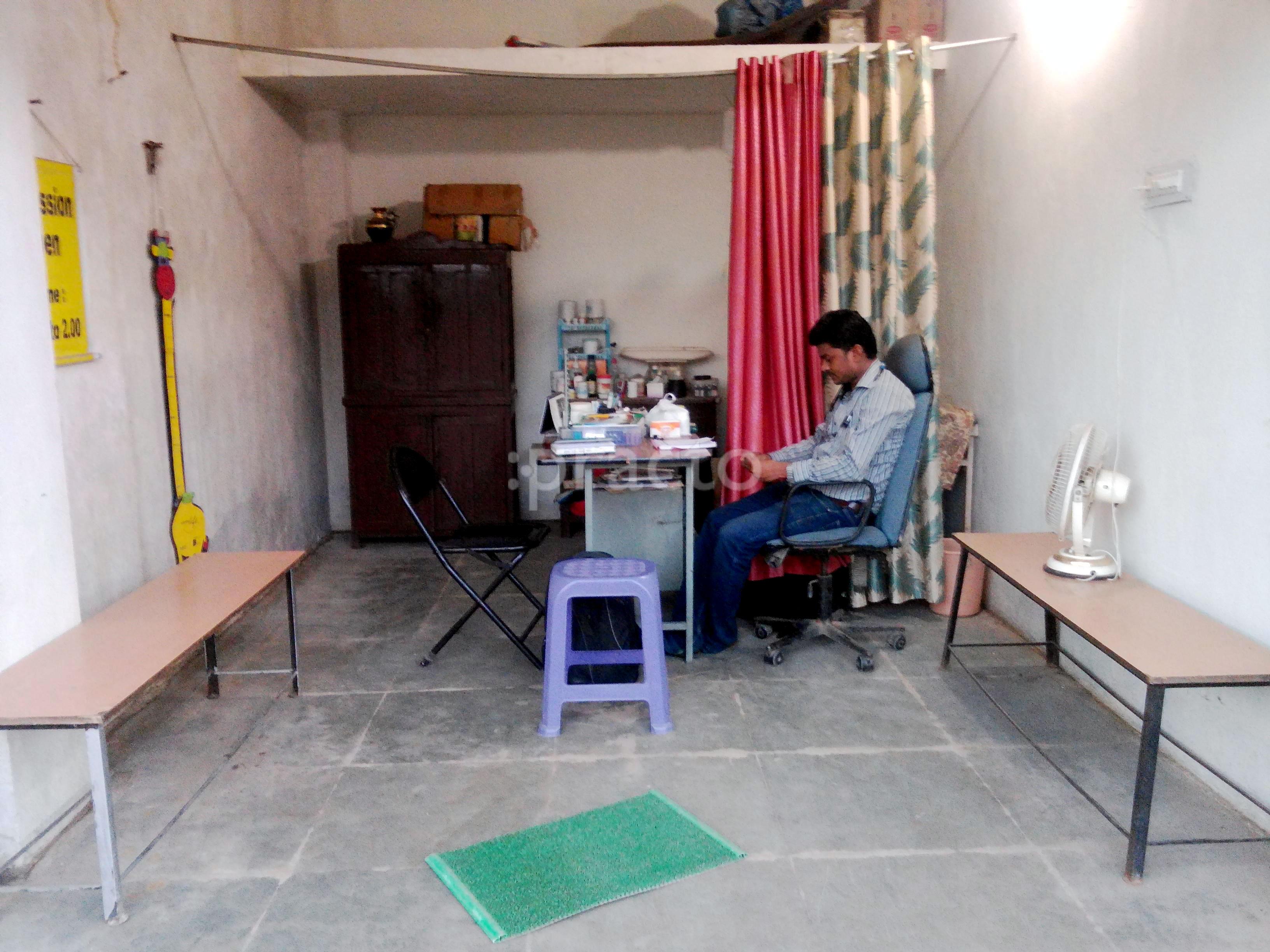 Waiting Area at Panchak Multispeciality clinic Manish Nagar Nagpur