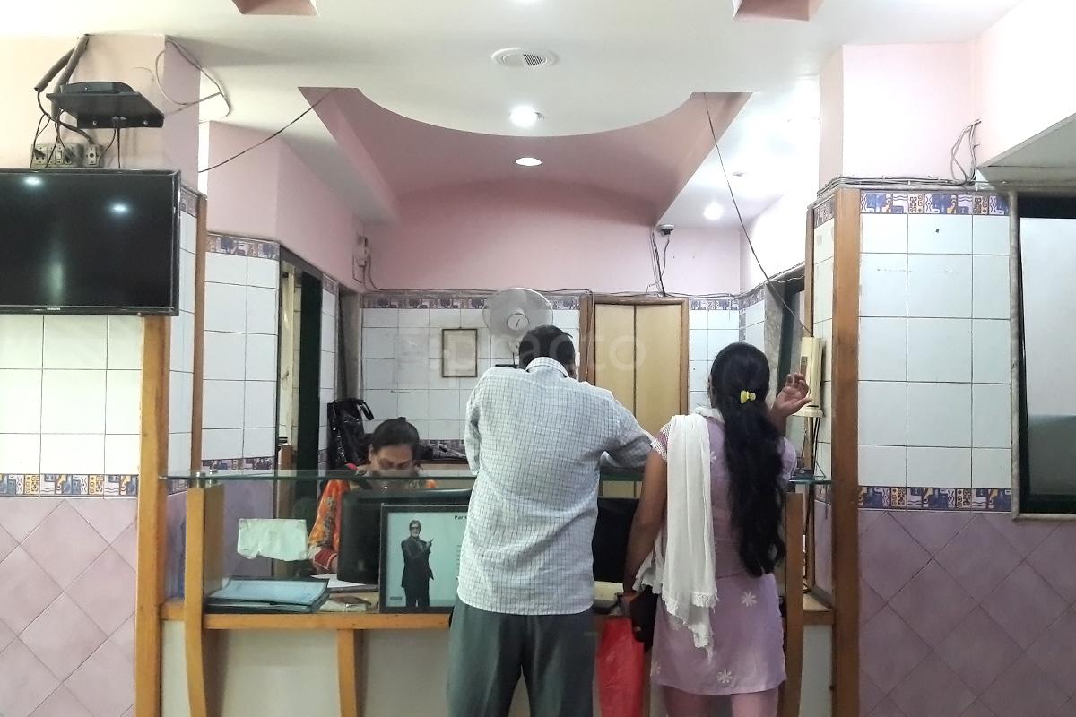 Reception at Parnami Orthopaedic Hospital Azadpur Delhi
