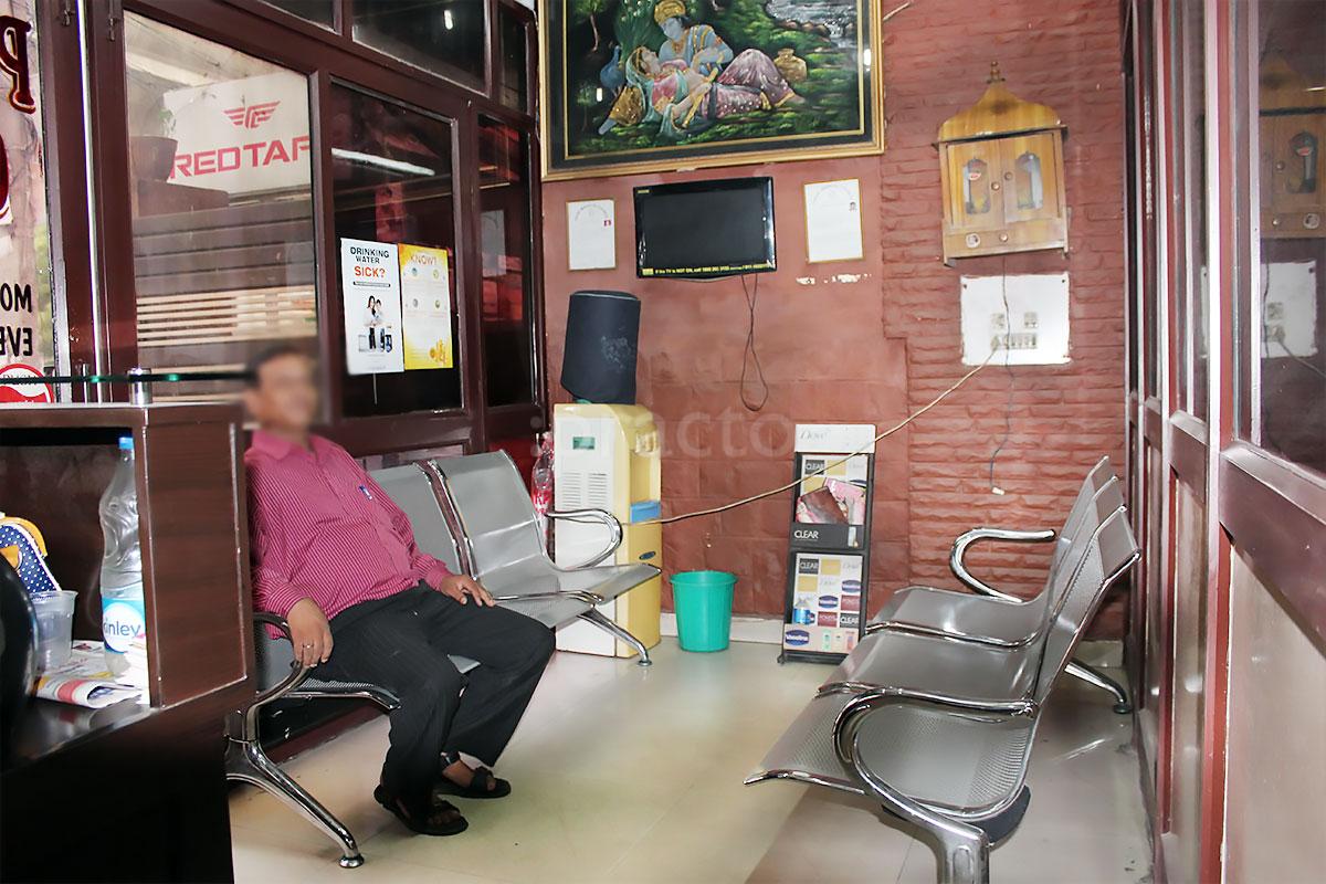 Waiting Area at Perfect Clinic Pitampura Delhi