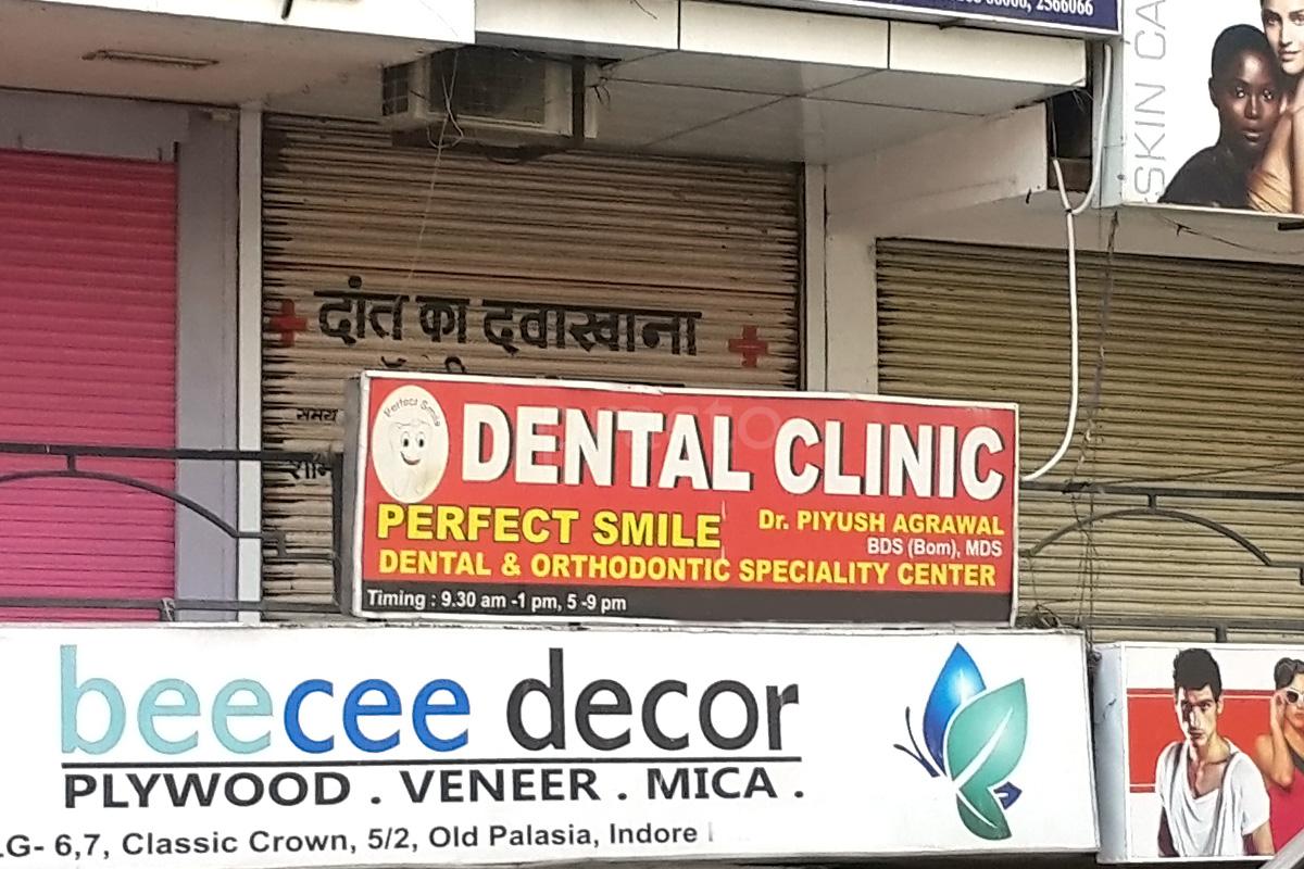Entrance at Perfect Smile Dental & Orthodontic Speciality Center Old Palasia Indore