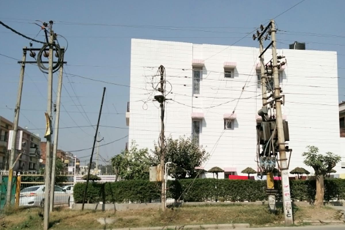 Entrance at Phoenix Hospital Sector-16 Panchkula