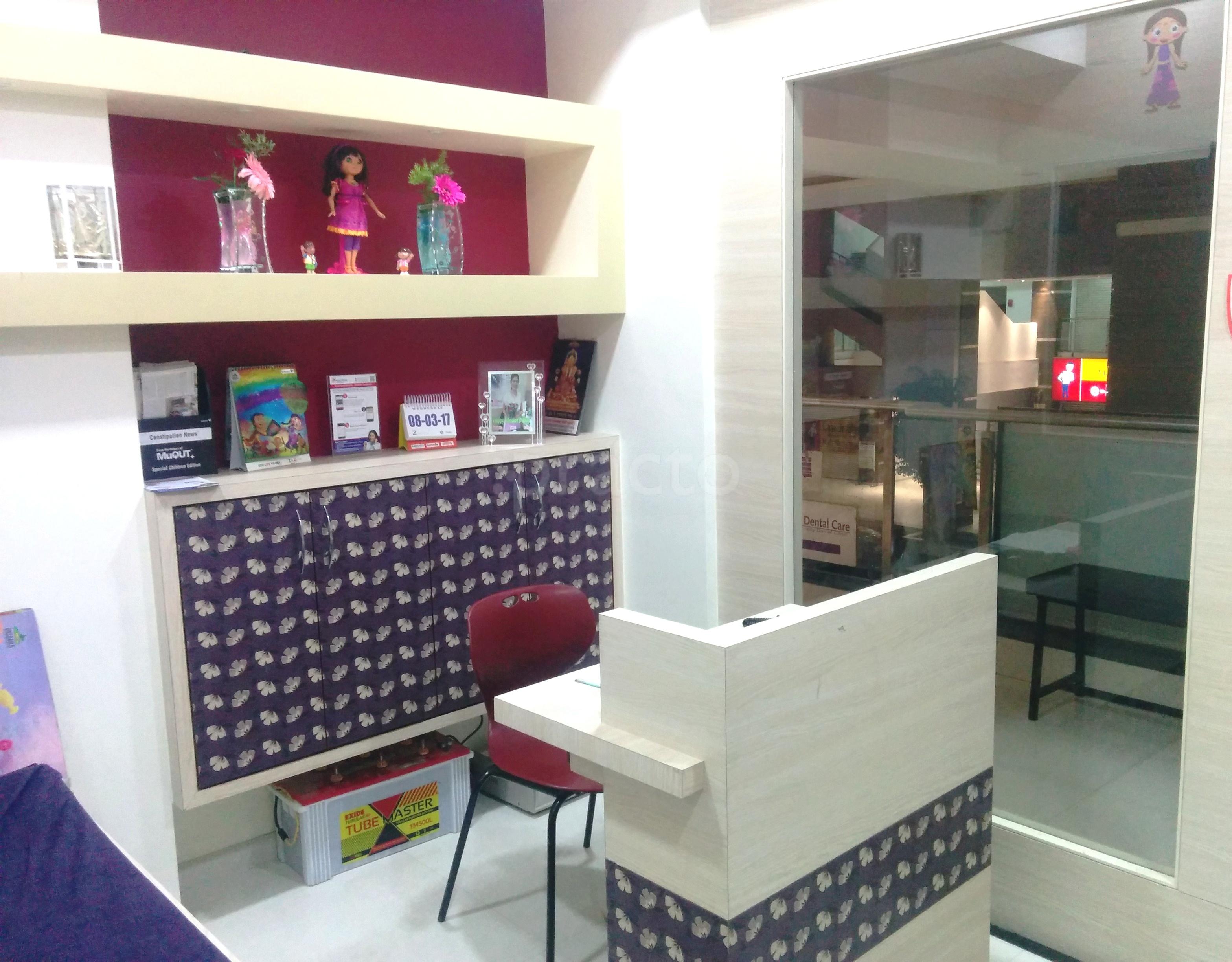 Reception at Pink 'n' Blue Clinic Pimple Saudagar Pune