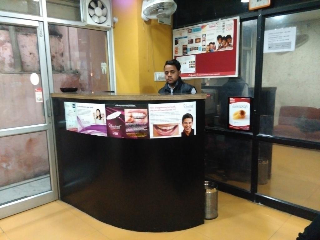 Reception at Pinkcity Dental M.I.Road Jaipur