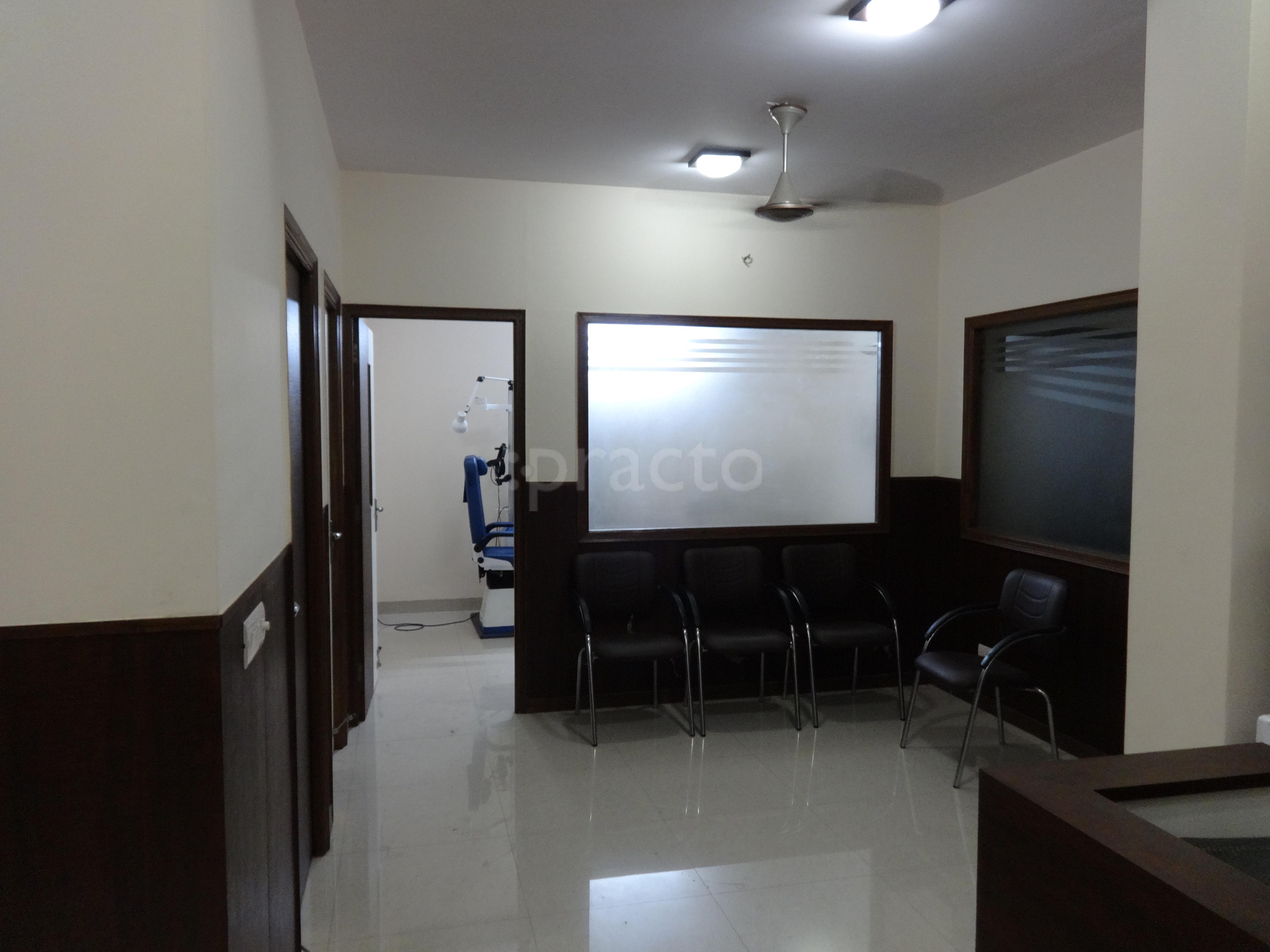 Waiting Area at Pl Memorial Eye Clinic Gurgaon Sector 40 Gurgaon