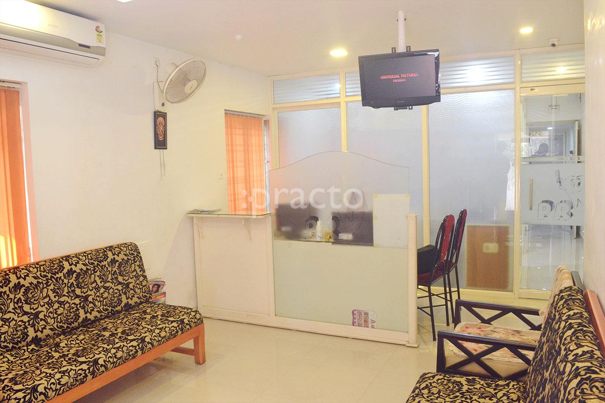 Reception at P.R.Dental Speciality Centre Thirumala Thiruvananthapuram