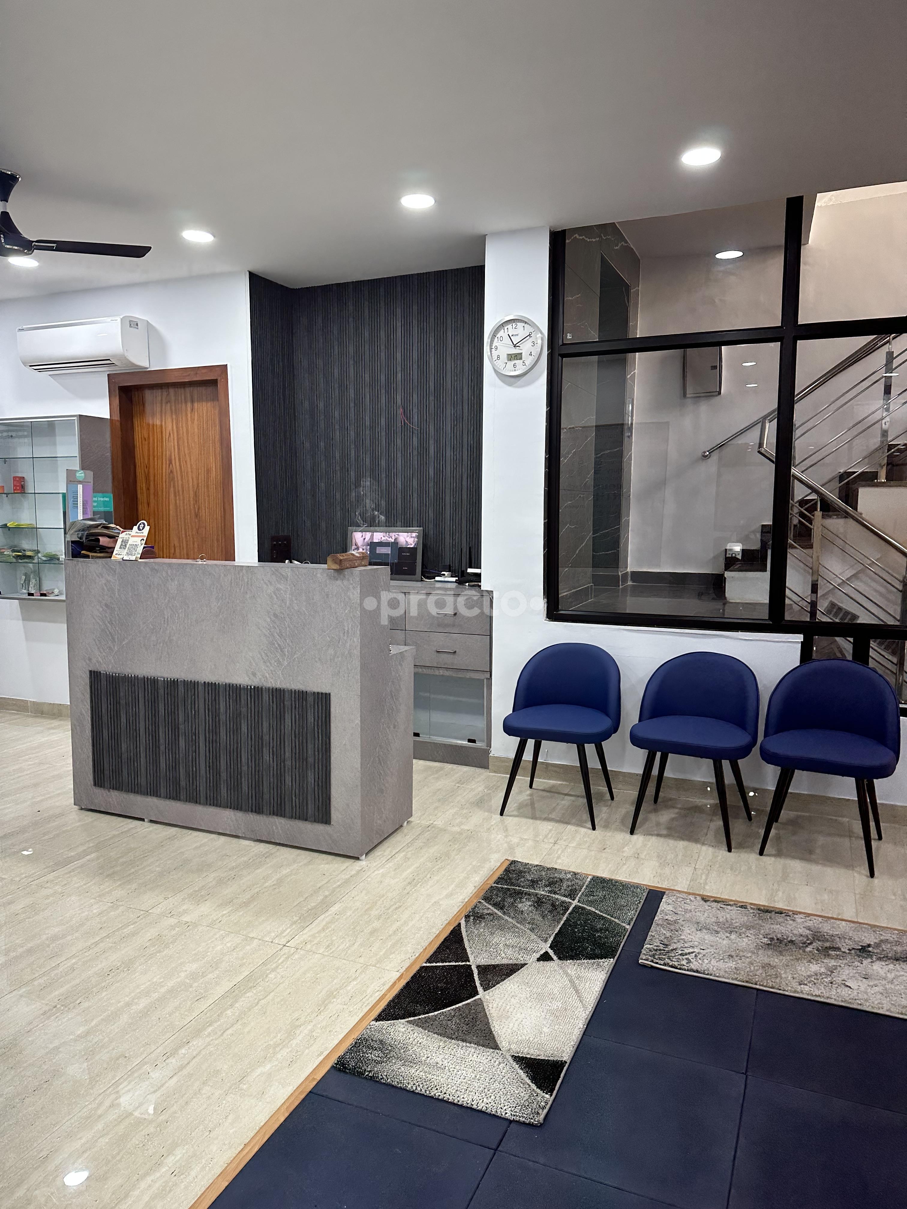 Reception Area at Nivaaran-Multispeciality Clinic Rajouri Garden Delhi