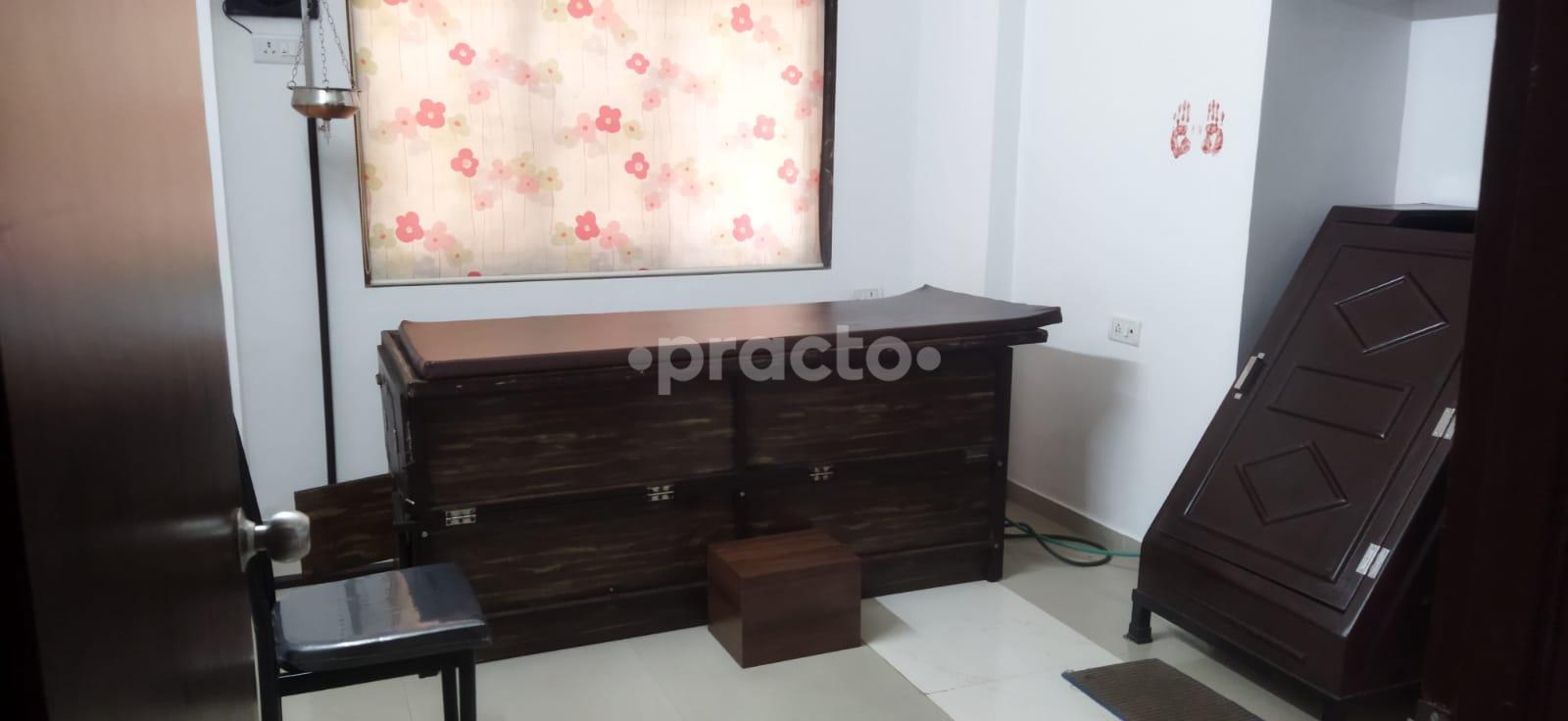 Therapy/Massage Room at Dr Narkhede Ayurved & Panchkarma Speciality Clinic Thane West Thane