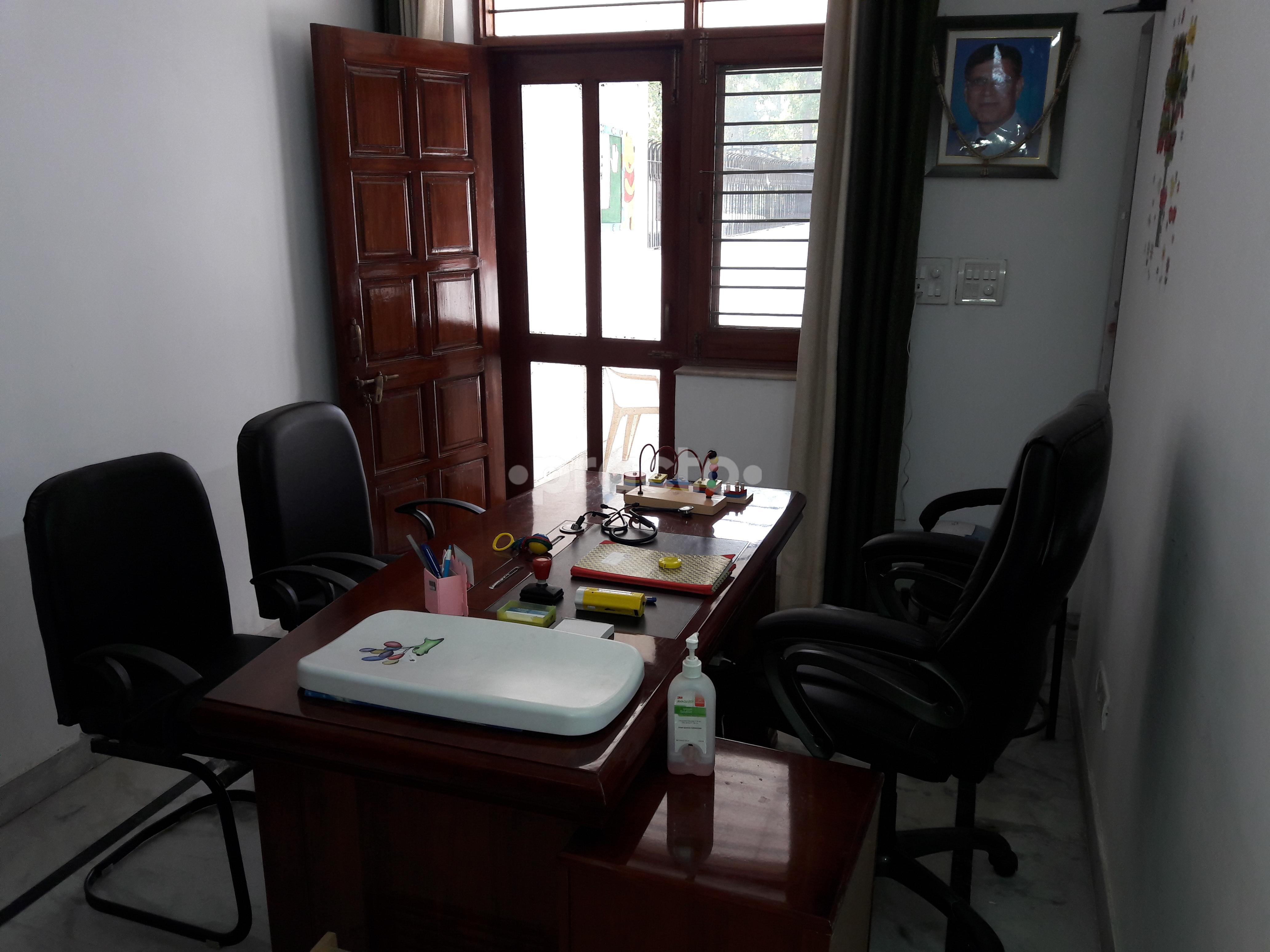 OPD/Ward at Proclinique, Women & Child Care Clinic Gurgaon Sector 23 Gurgaon