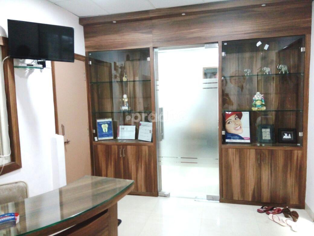 Reception at Divya Dental Clinic Sapna Sangeeta Indore