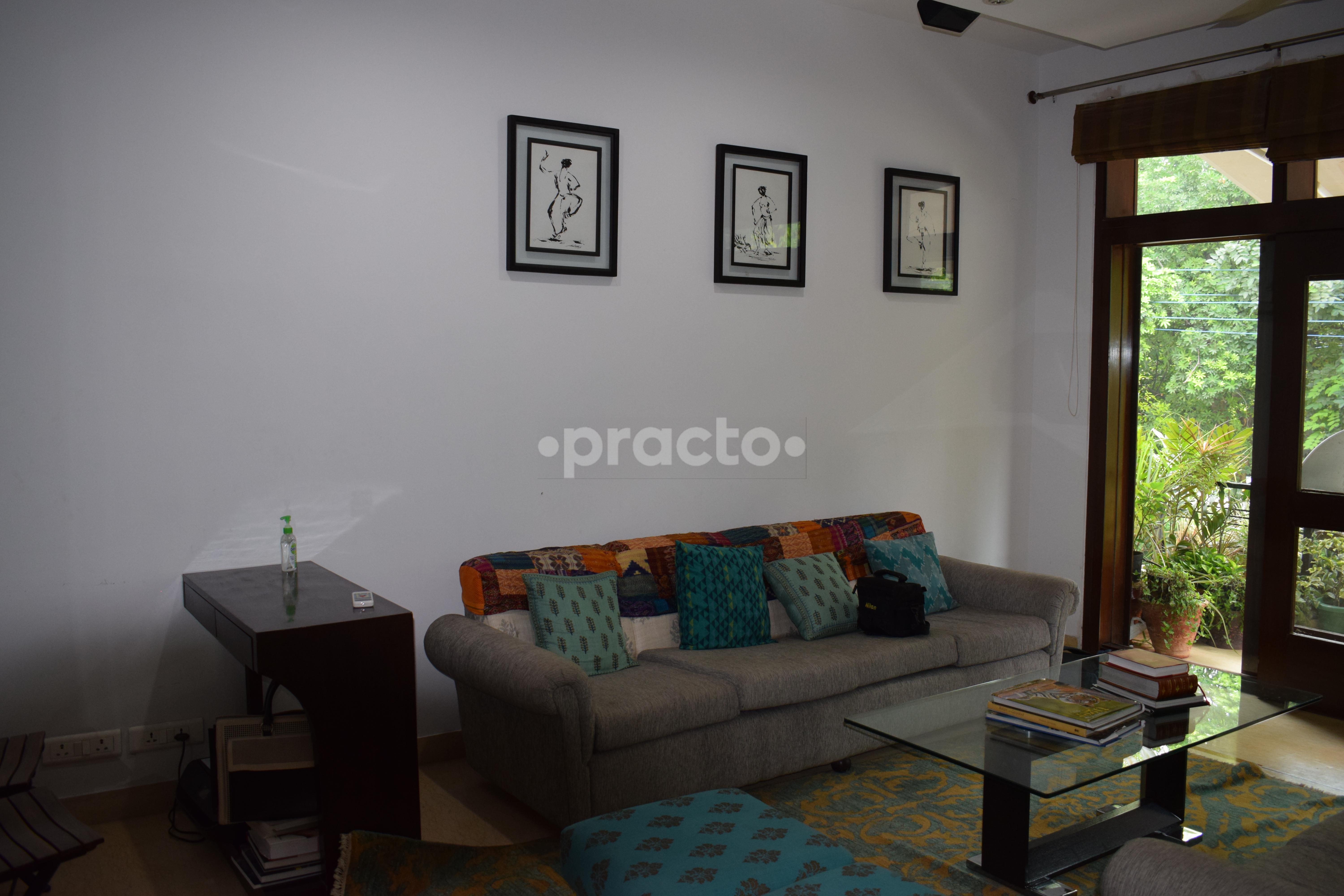 Waiting Area at Kucheria Clinic Greater Kailash Part 1 Delhi