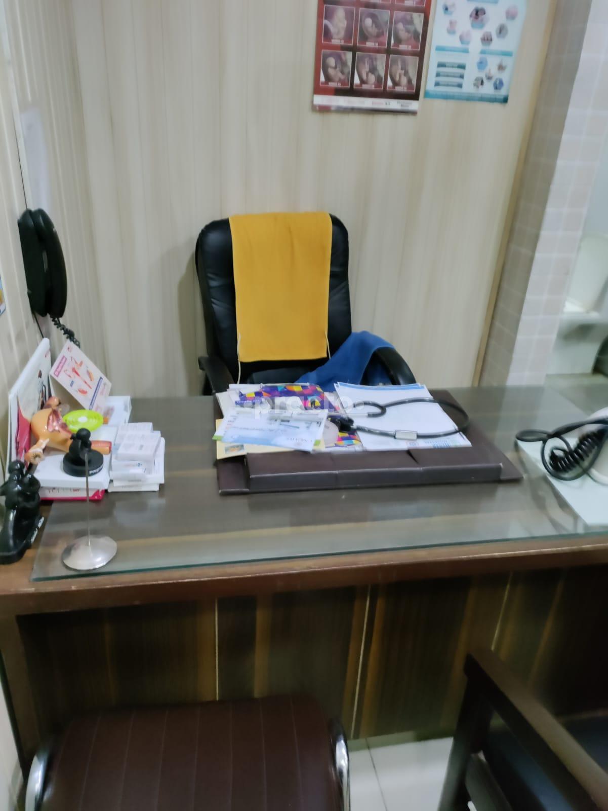 Consultation Room at Dr Sunita Makkar Clinic Lohia Nagar Ghaziabad