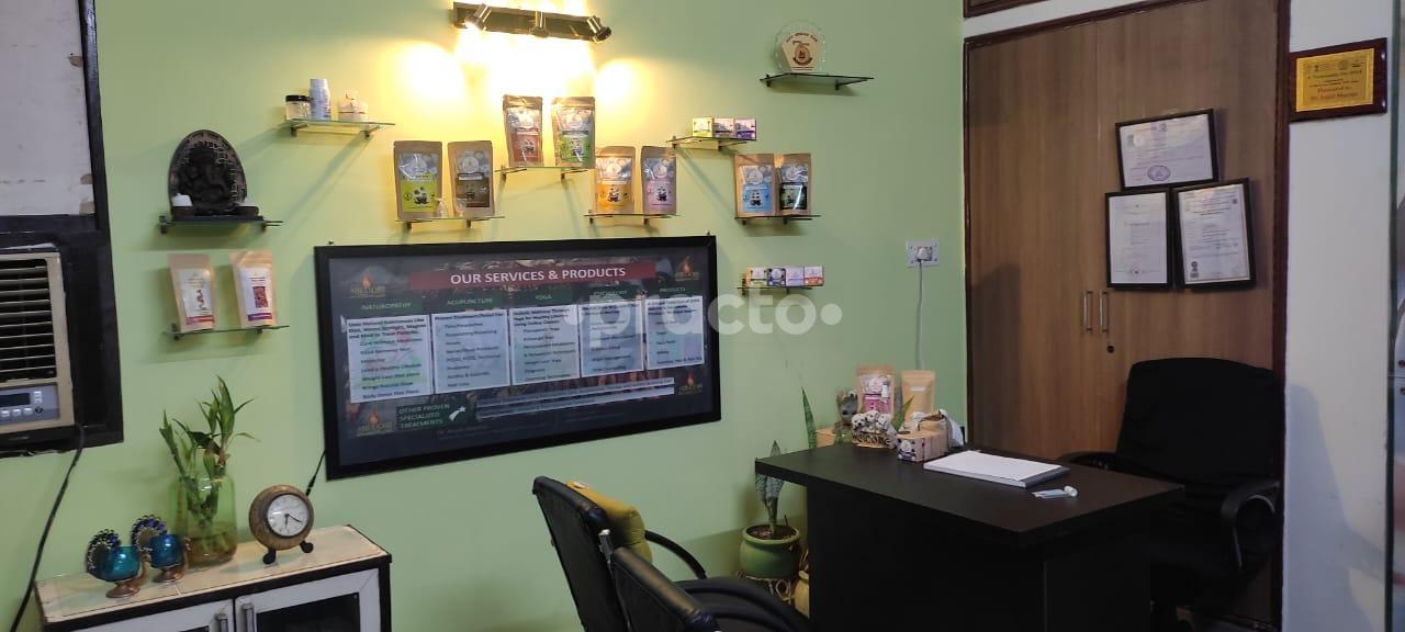 Reception Area at Shuddhi Naturopathy Clinic Dwarka Delhi