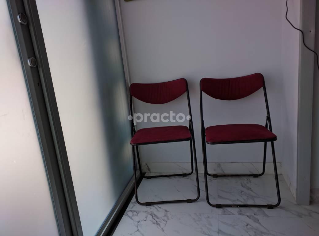Waiting Area at Slimz & Skinz Clinic Kandivali East Mumbai