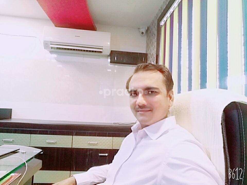 OPD/Ward at Dr. Giri's Multispeciality Homeopathic Clinic Airoli Navi Mumbai