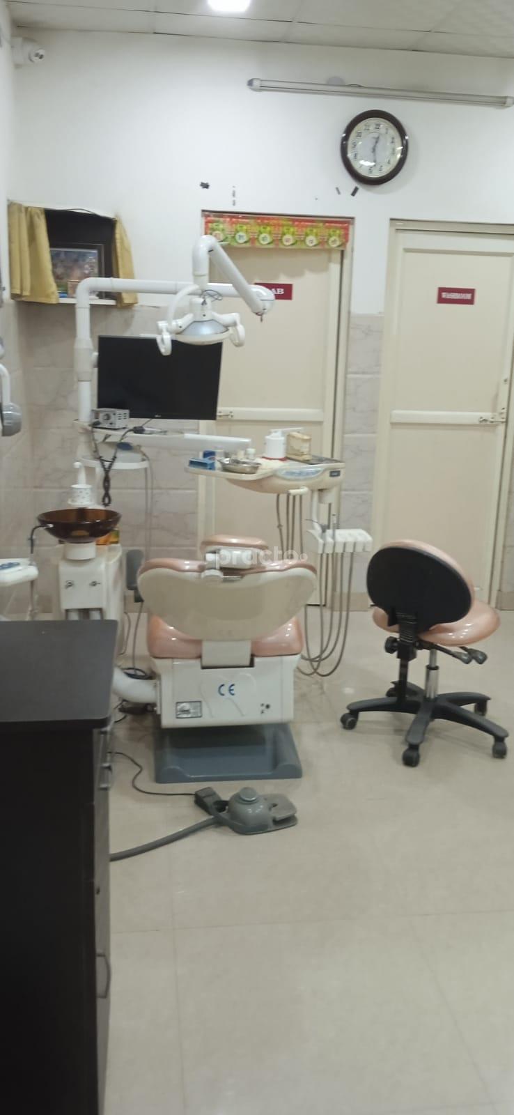 Operation Room at Shining Smile'z Dental Care Palam Colony Delhi