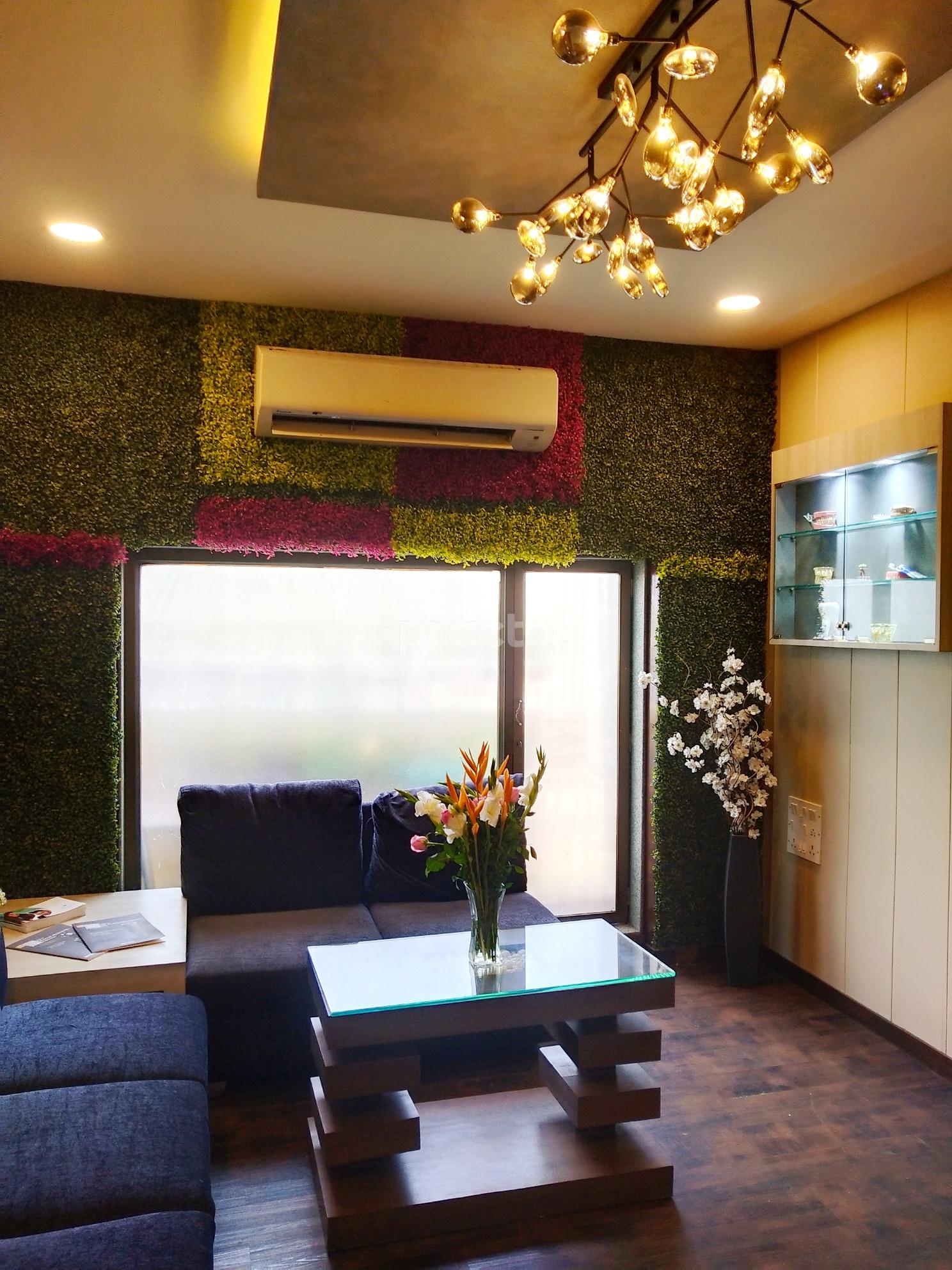 Reception at Dr. Teeth Implant & Aesthetic Centre Walkeshwar Mumbai