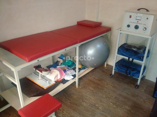 OPD/Ward at Om Physiotherapy Clinic Borivali East Mumbai